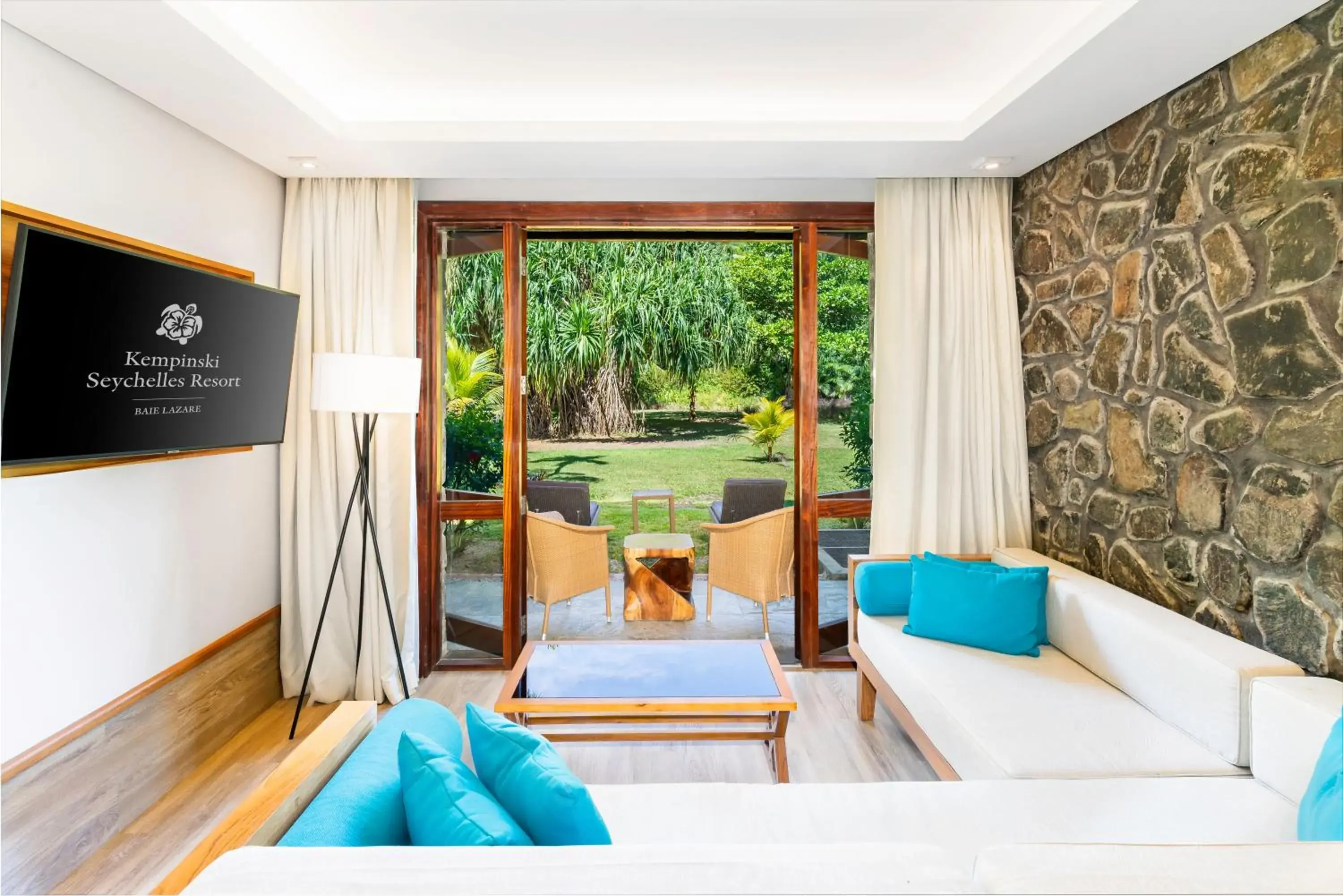 Deluxe Lagoon View Twin Room in Kempinski Seychelles Resort Deluxe Lagoon View Twin Room in Kempinski Seychelles Resort