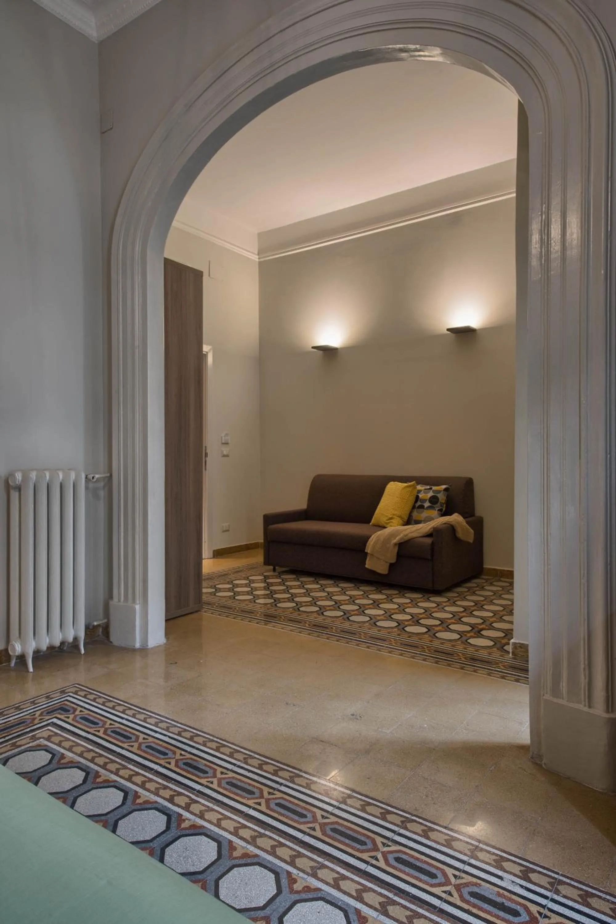 Photo of the whole room in The Pope's Window