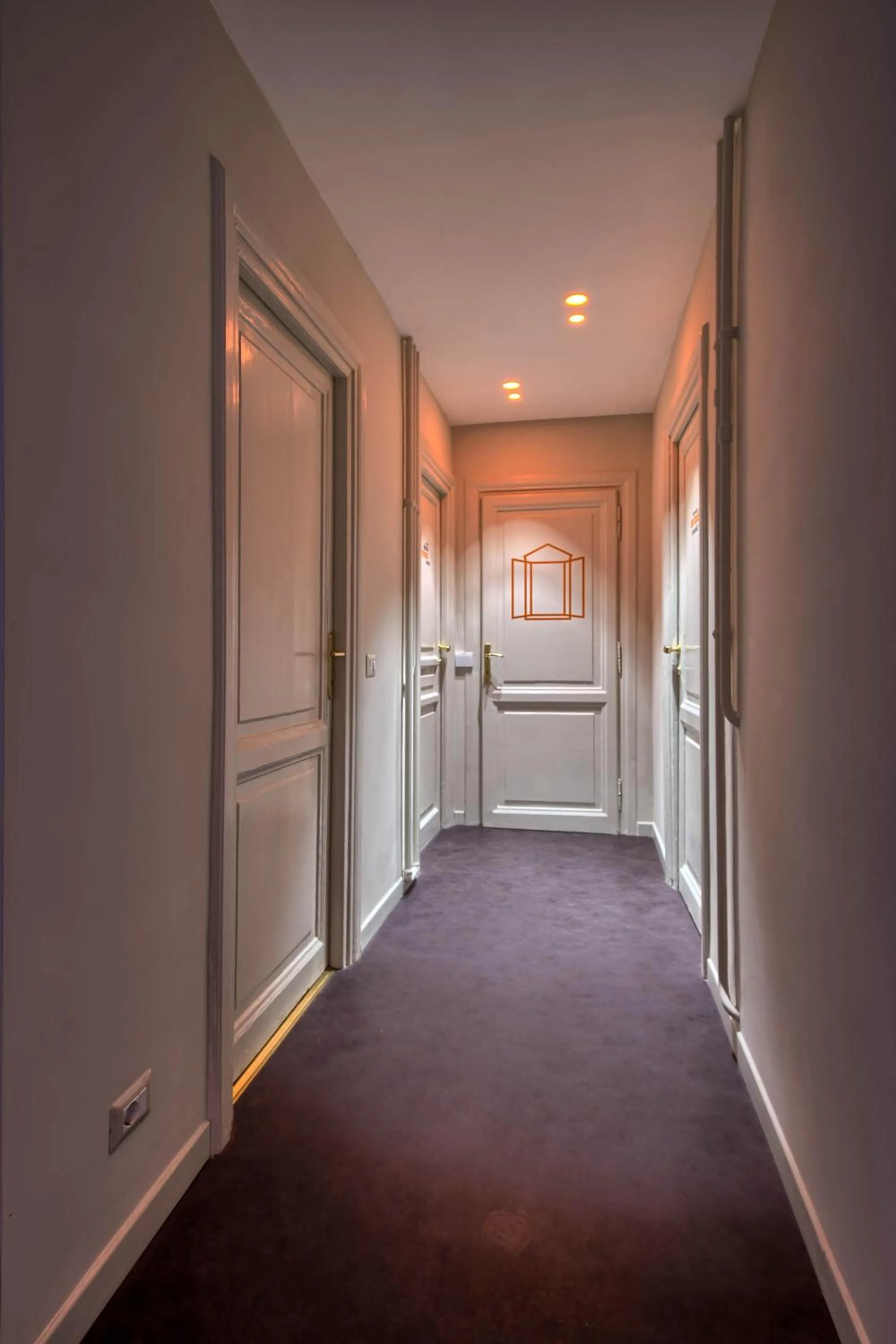 Lobby or reception in The Pope's Window