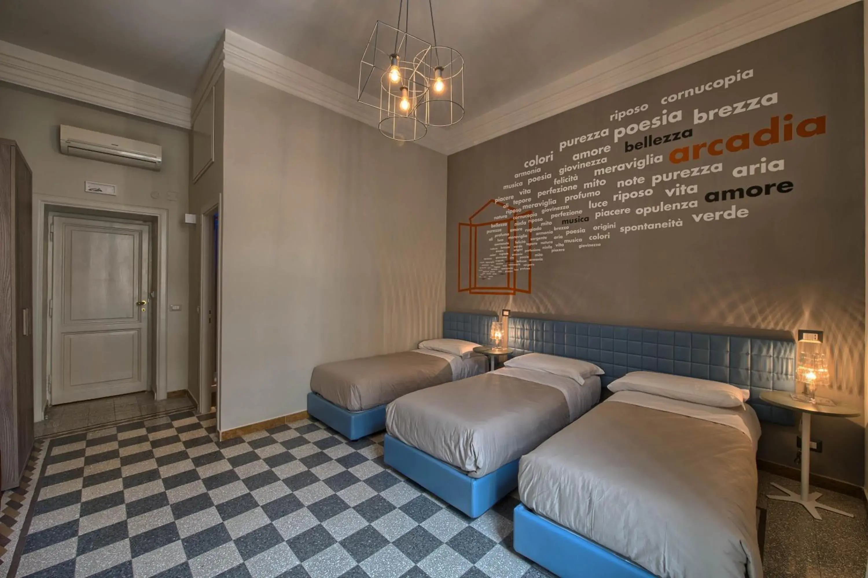 Bedroom, Bed in The Pope's Window Bedroom, Bed in The Pope's Window