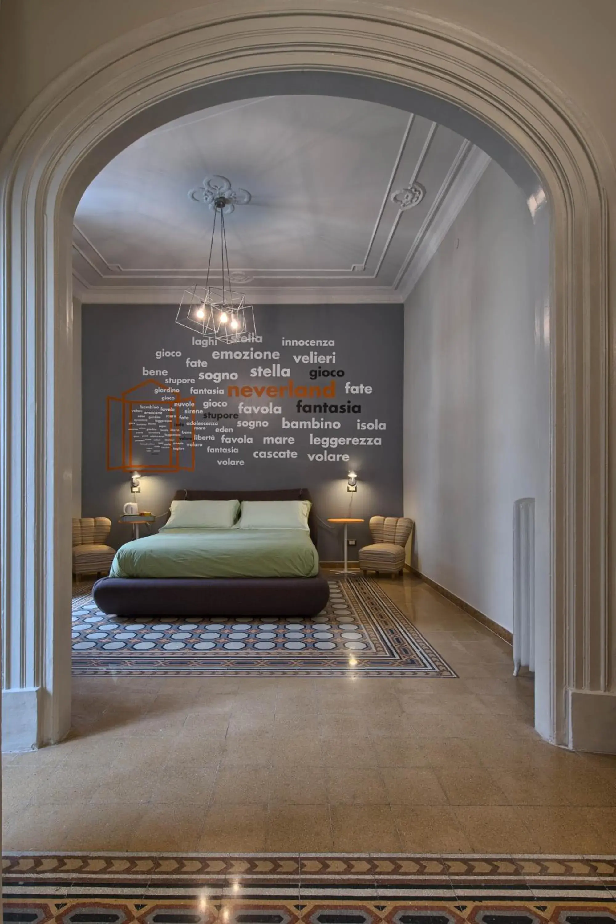 Photo of the whole room, Bed in The Pope's Window Photo of the whole room, Bed in The Pope's Window