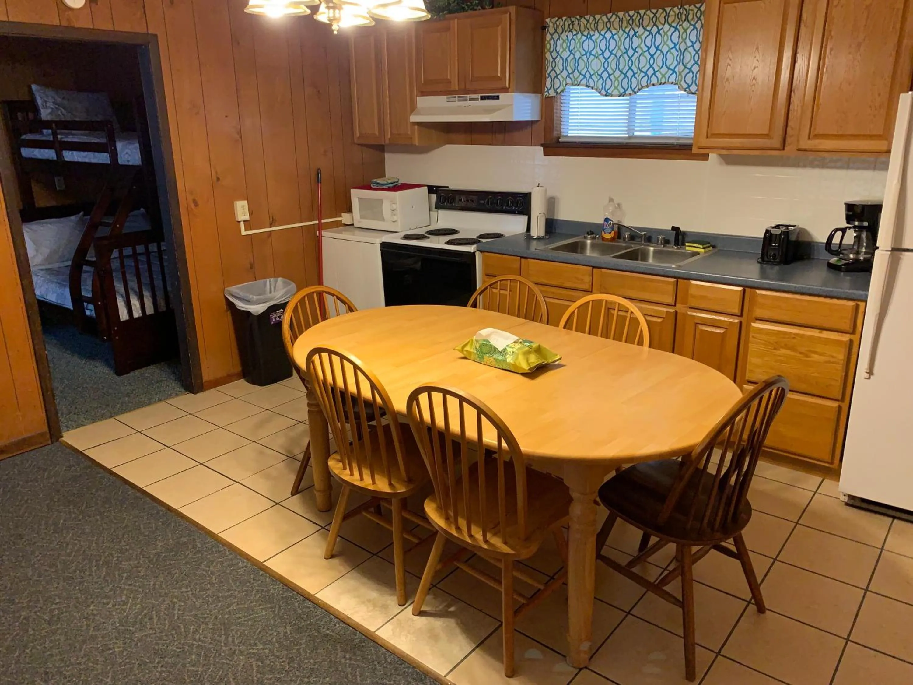 Phillips Historic Motel & Cottages