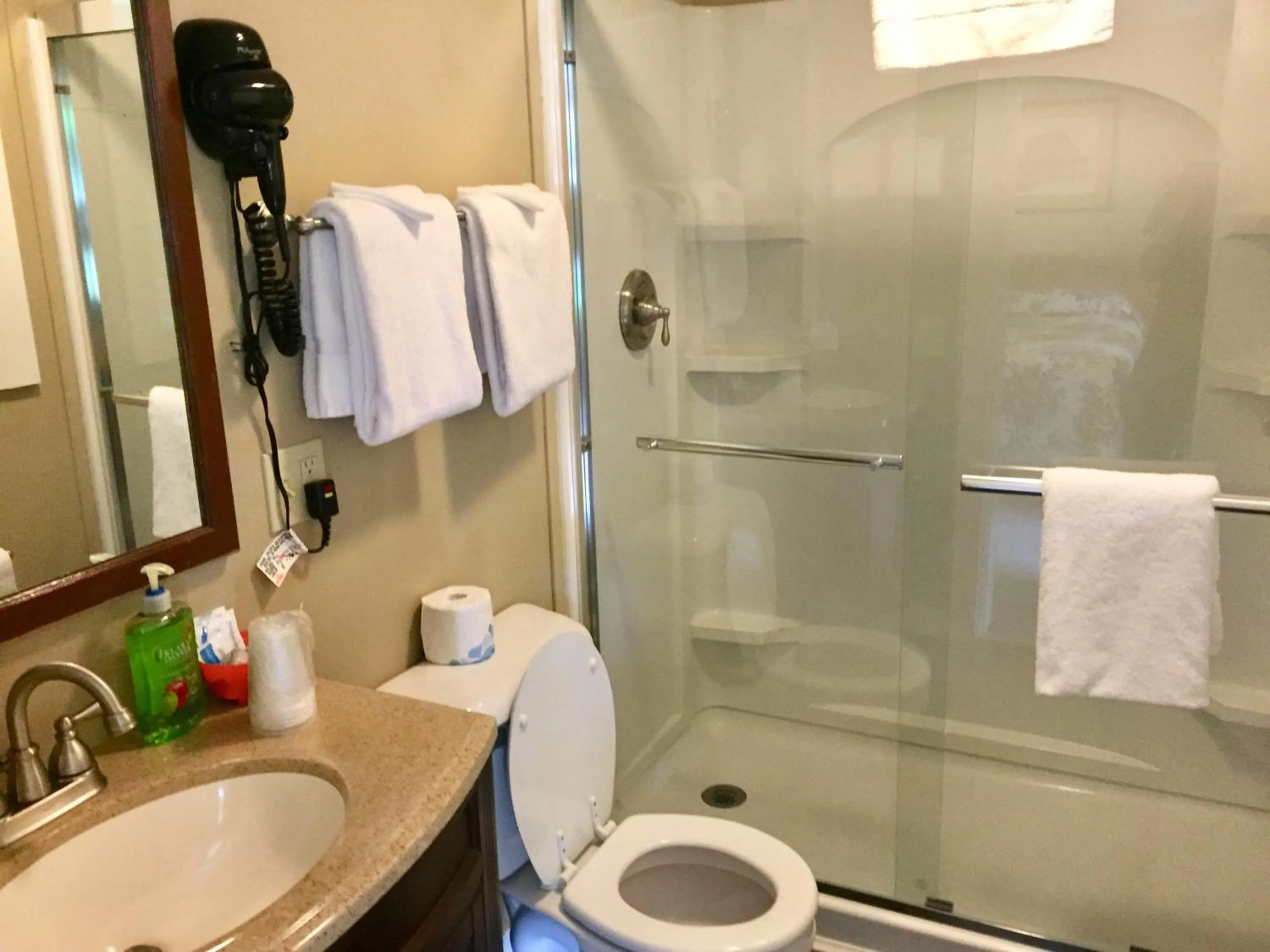 Phillips Historic Motel & Cottages