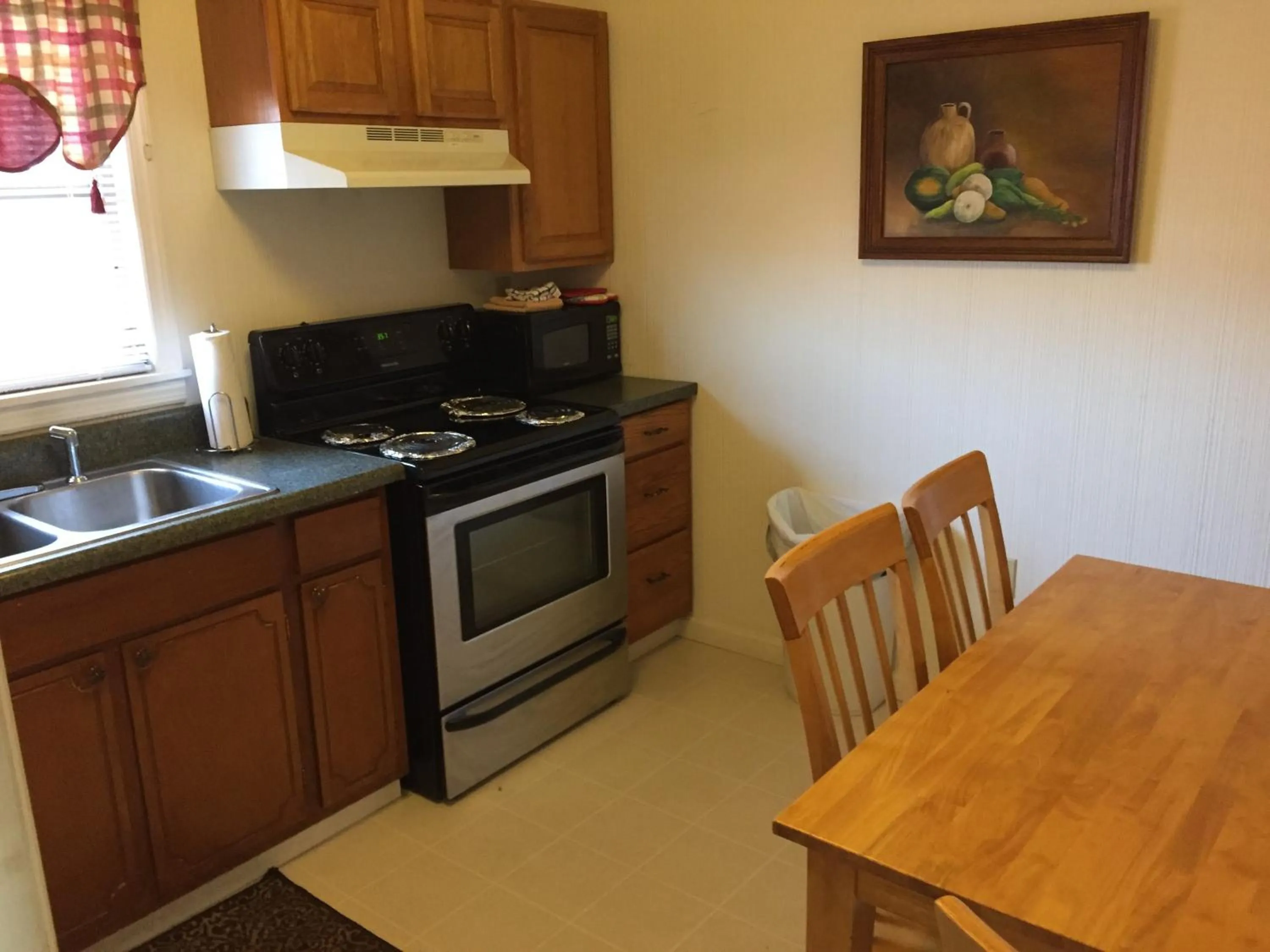 Phillips Historic Motel & Cottages