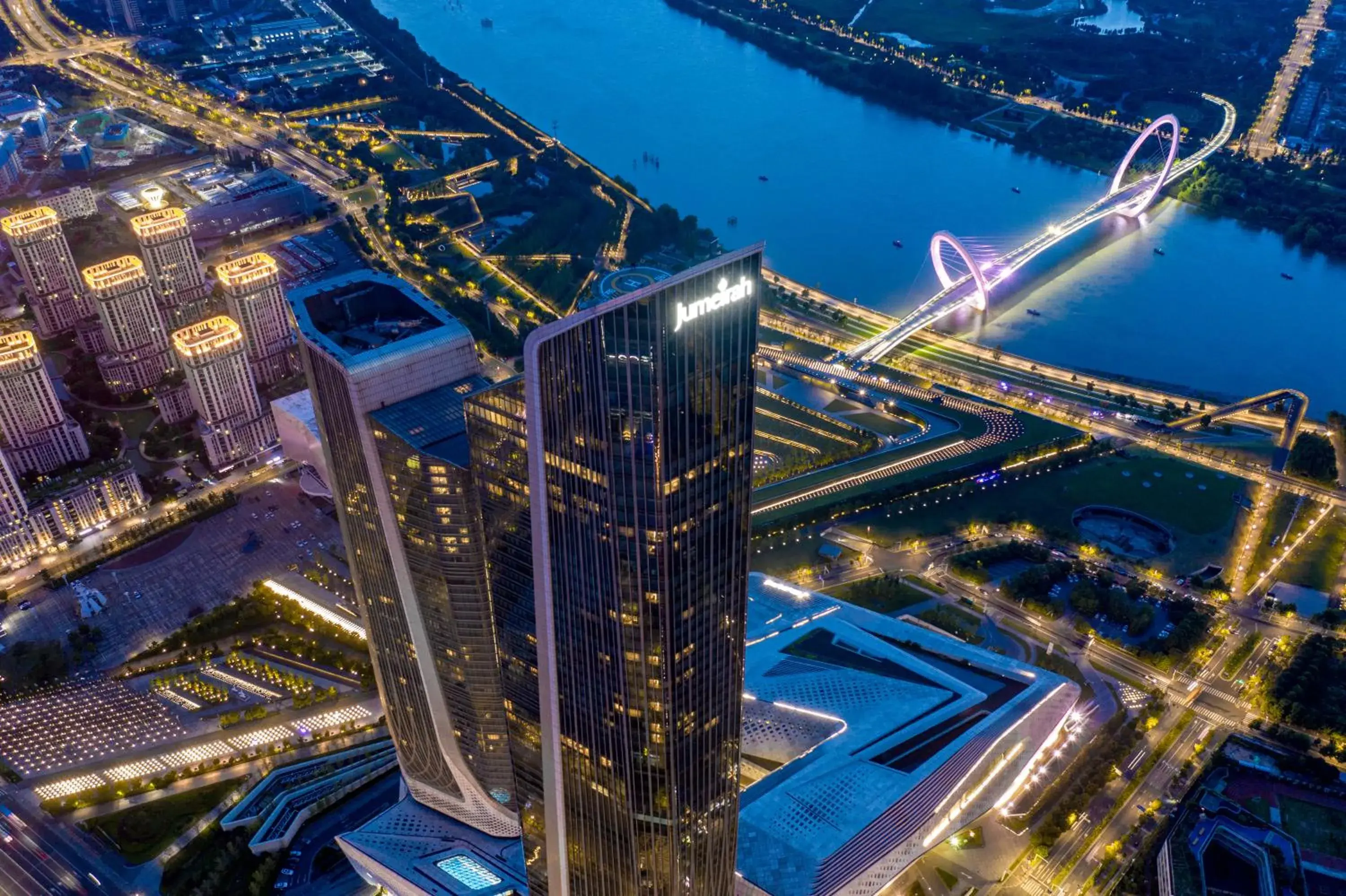 Property building in Jumeirah Nanjing Property building in Jumeirah Nanjing