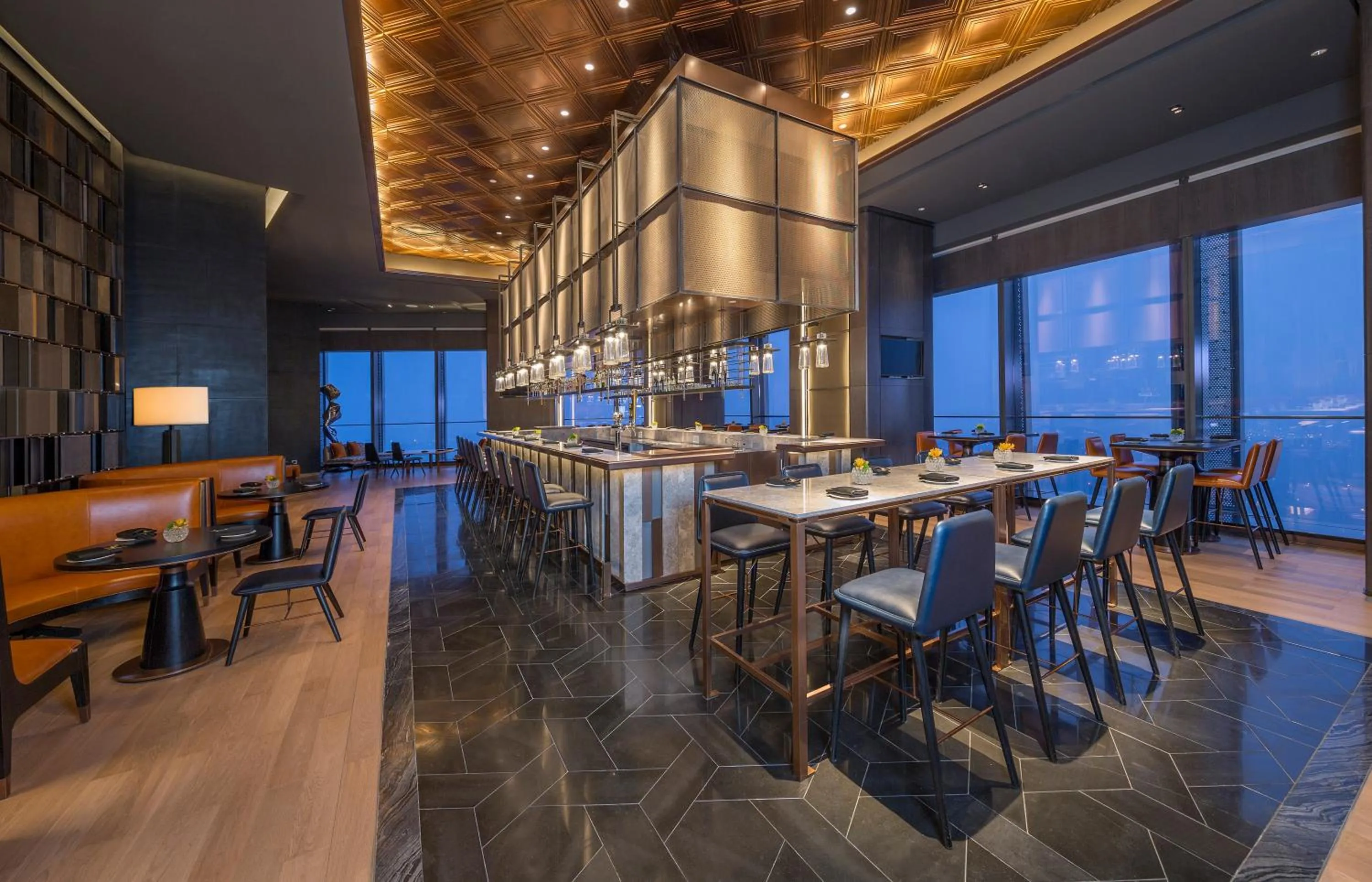 Food and drinks in Jumeirah Nanjing