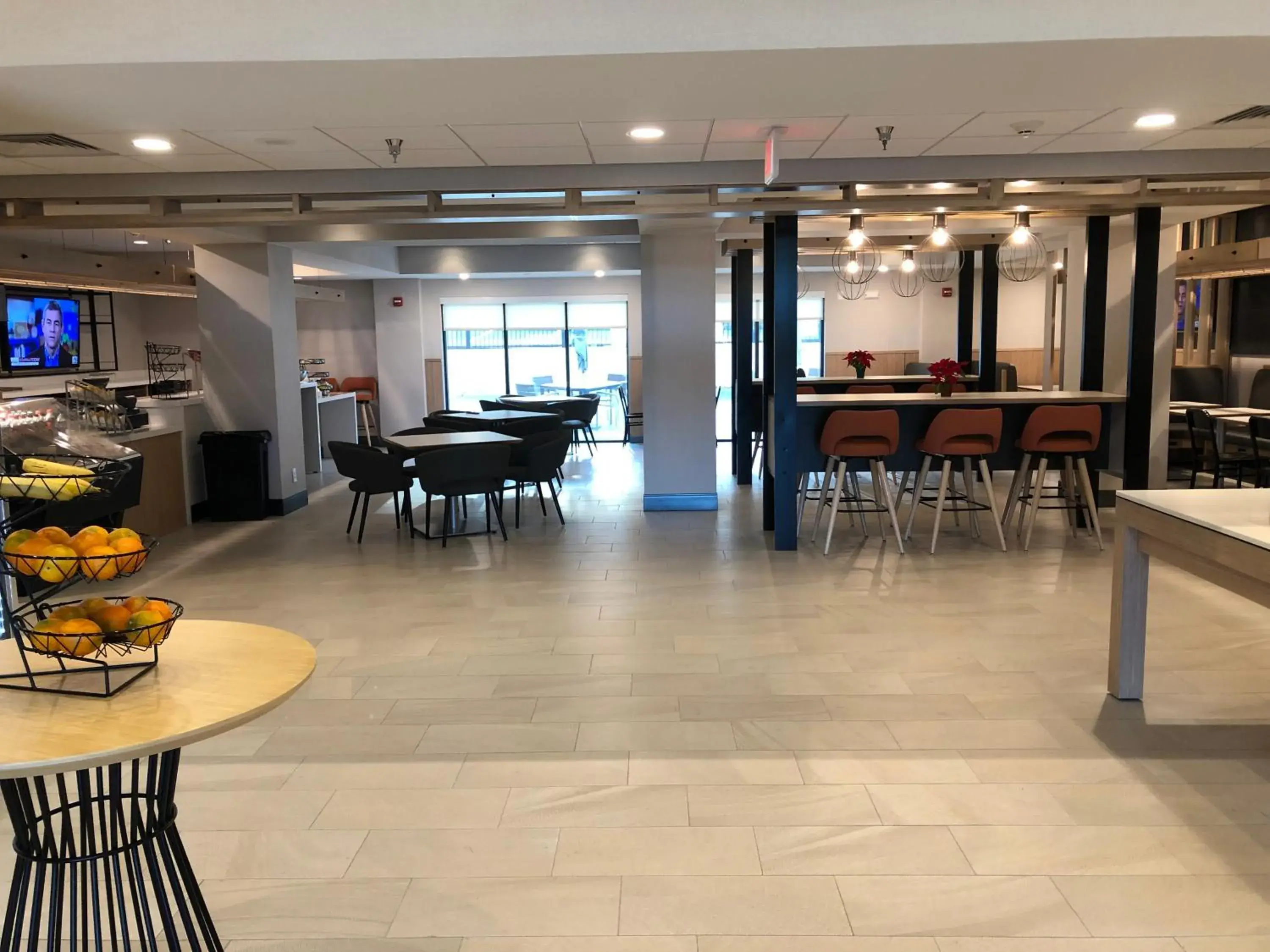 Restaurant/places to eat in Holiday Inn Cleveland by IHG Restaurant/places to eat in Holiday Inn Cleveland by IHG