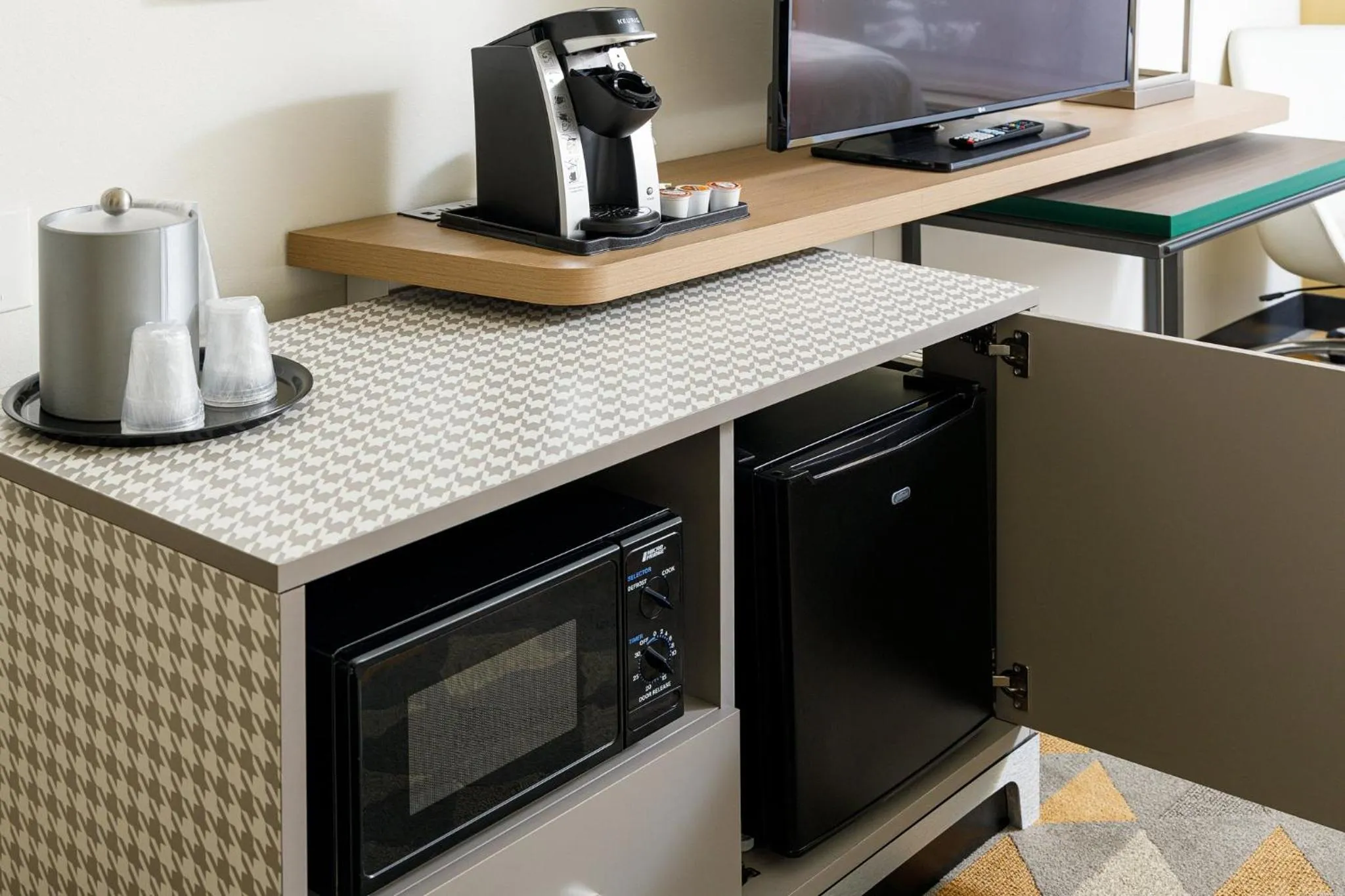 Photo of the whole room in Holiday Inn Cleveland by IHG