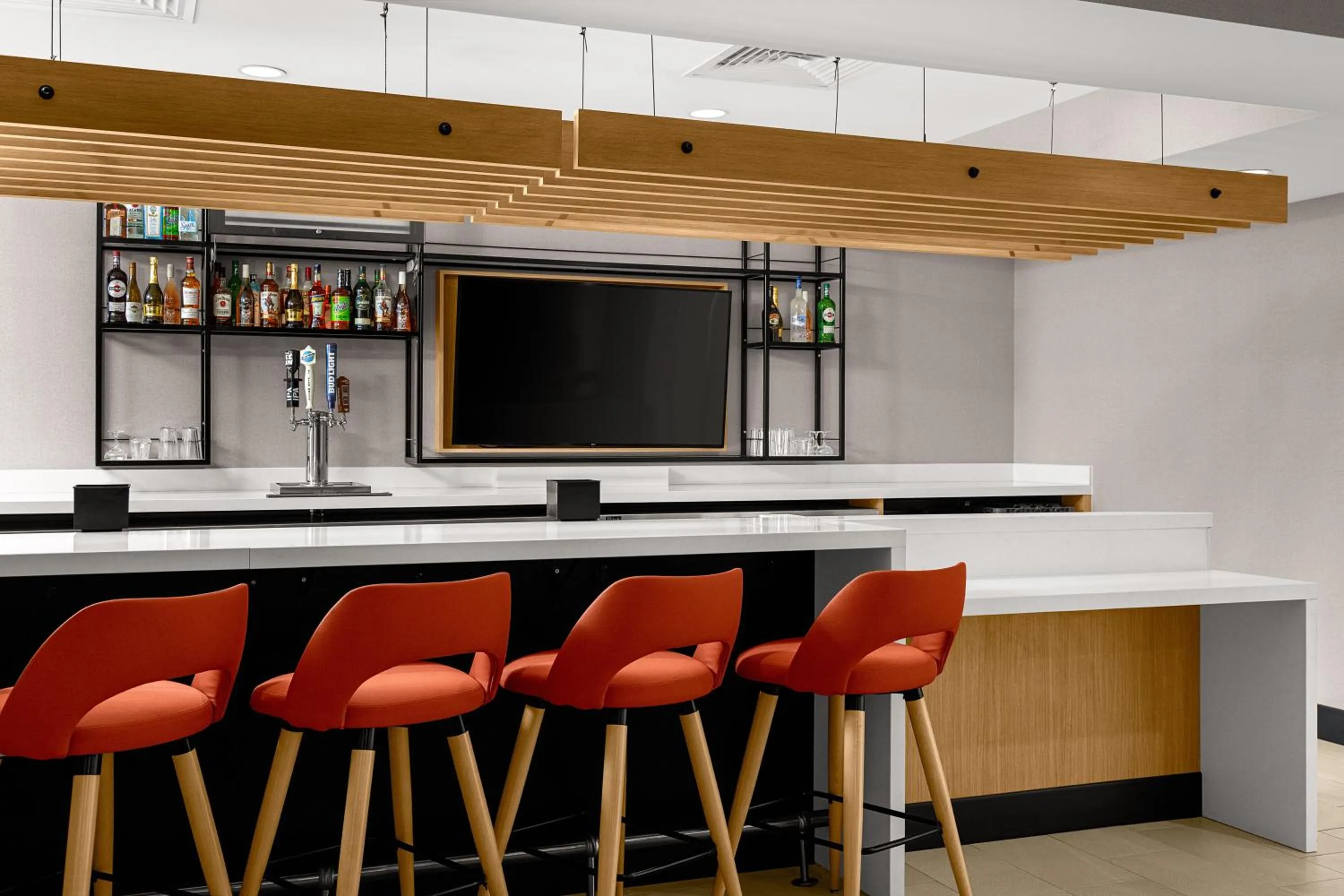 Restaurant/places to eat in Holiday Inn Cleveland by IHG