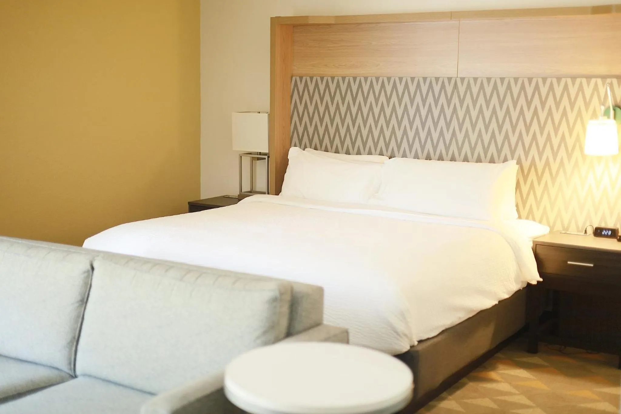 Bedroom, Bed in Holiday Inn Cleveland by IHG