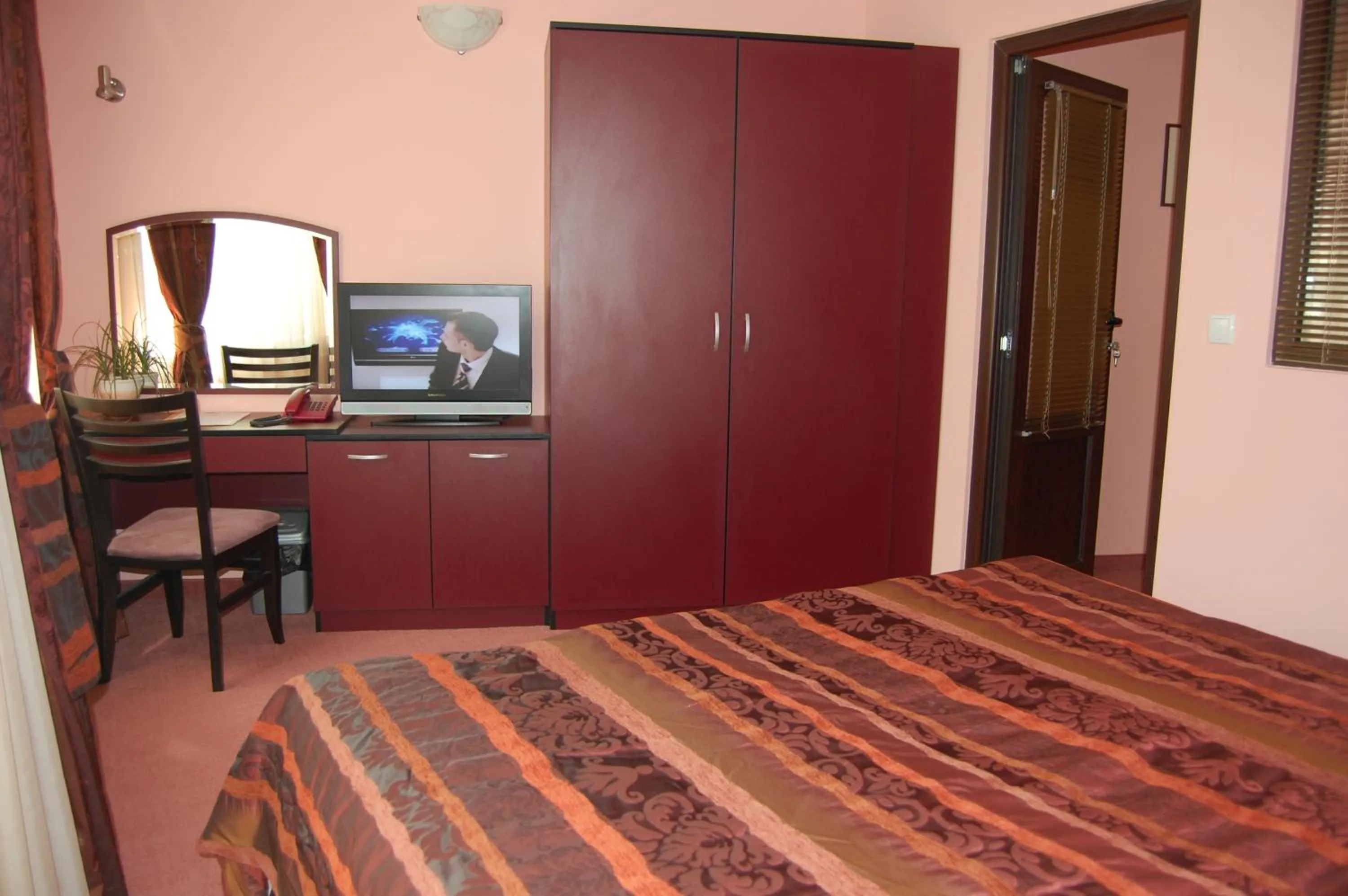 Photo of the whole room, Bed in Family Hotel Familia