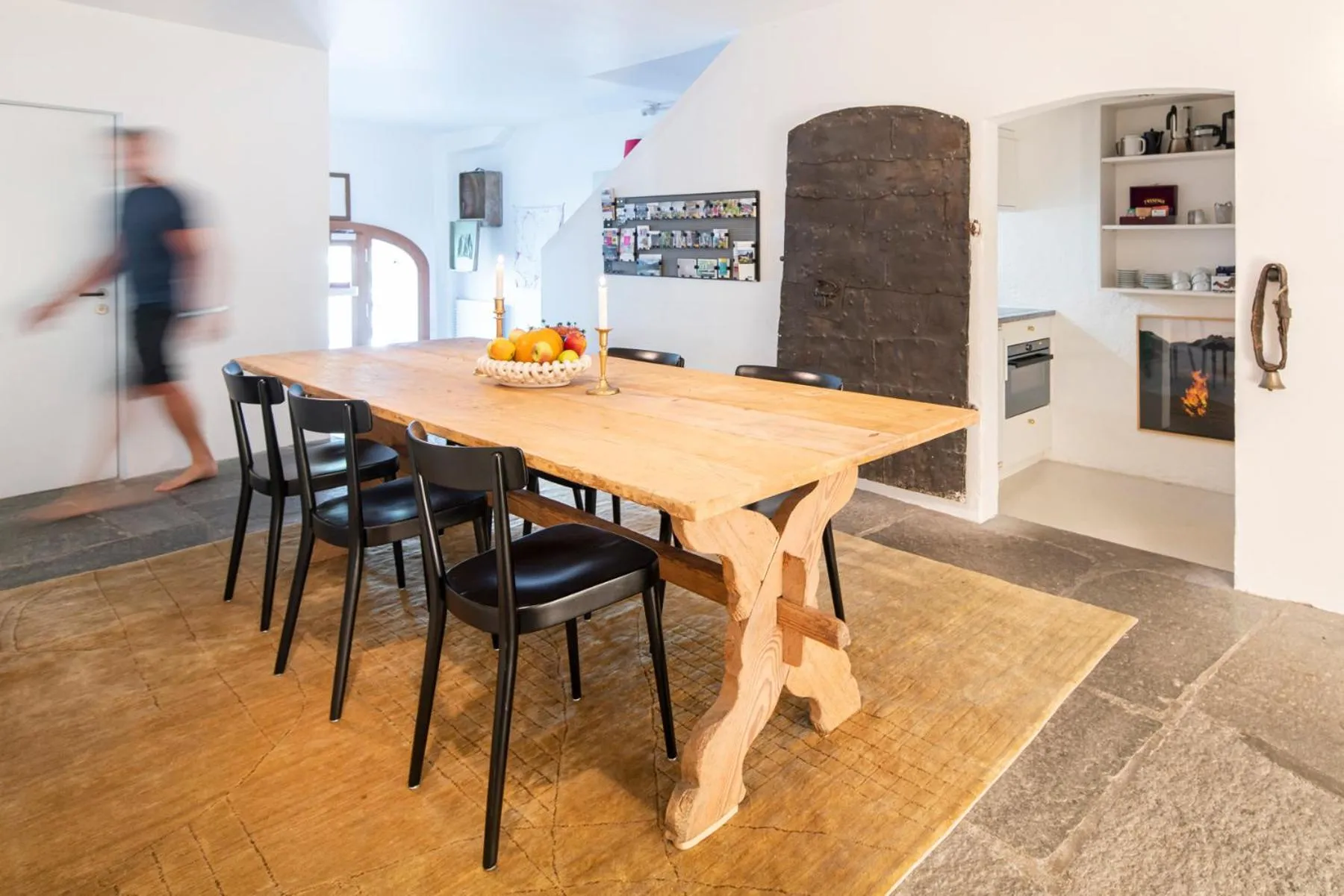 Communal kitchen in Casa Las Caglias