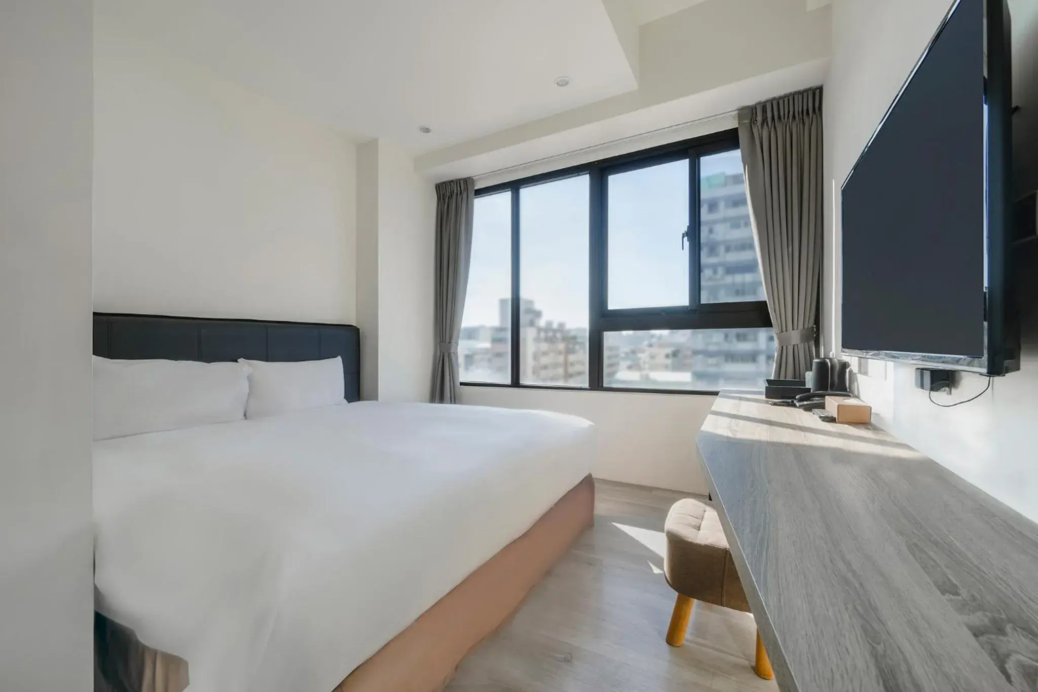 Photo of the whole room, Bed in CHECK inn Express Taichung Fuxing Photo of the whole room, Bed in CHECK inn Express Taichung Fuxing