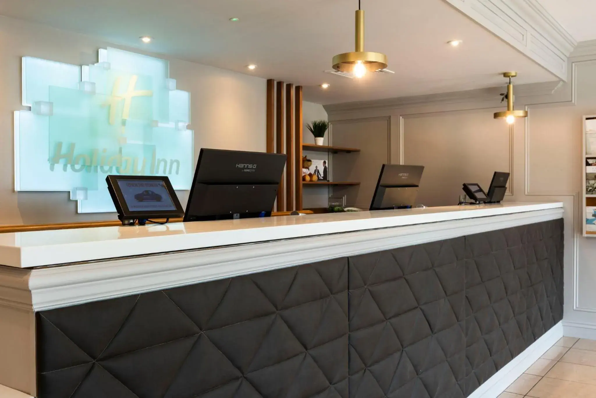 Property building in Holiday Inn Birmingham M6, Jct7 by IHG Property building in Holiday Inn Birmingham M6, Jct7 by IHG