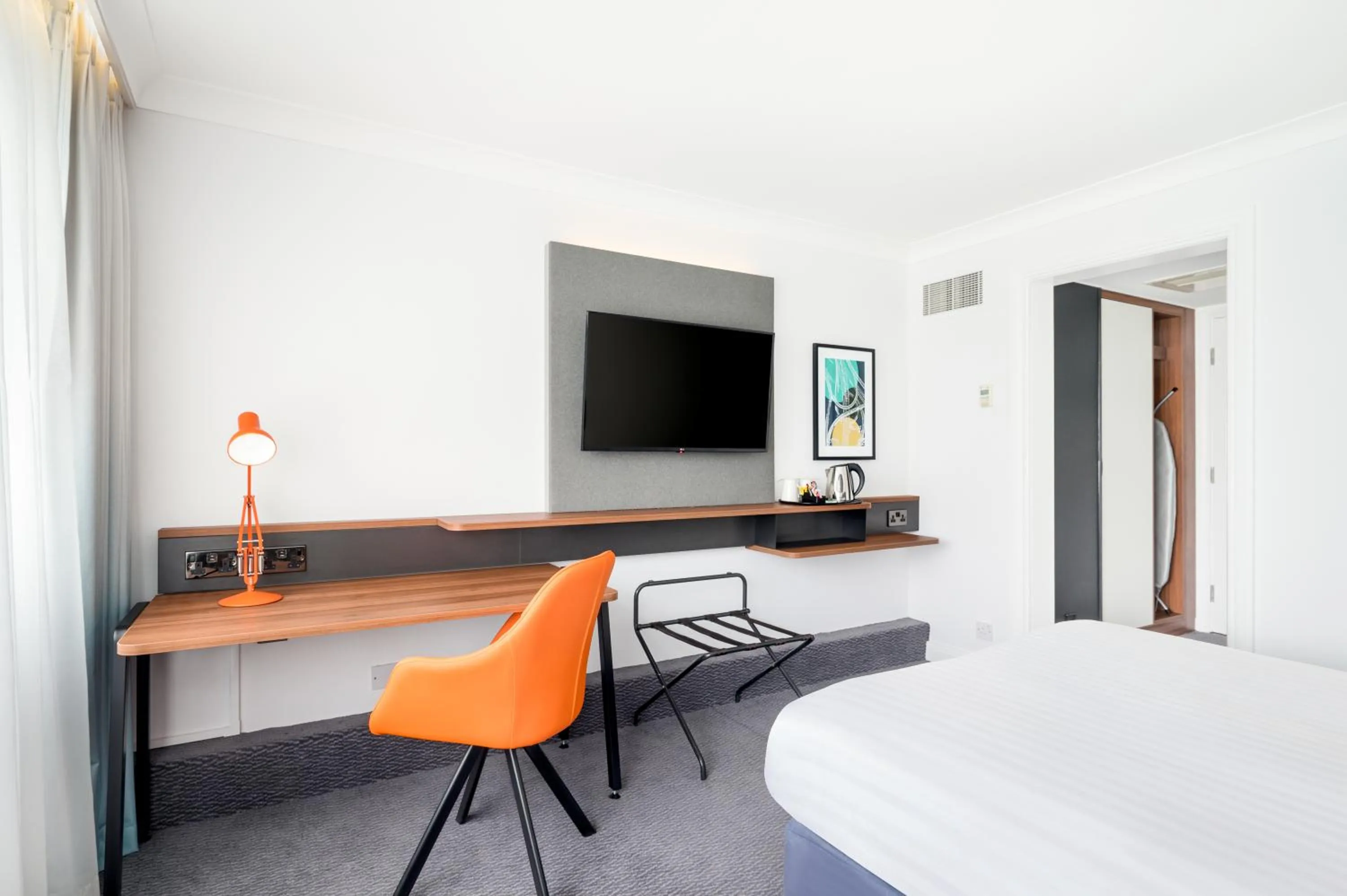 Bed in Holiday Inn Birmingham M6, Jct7 by IHG