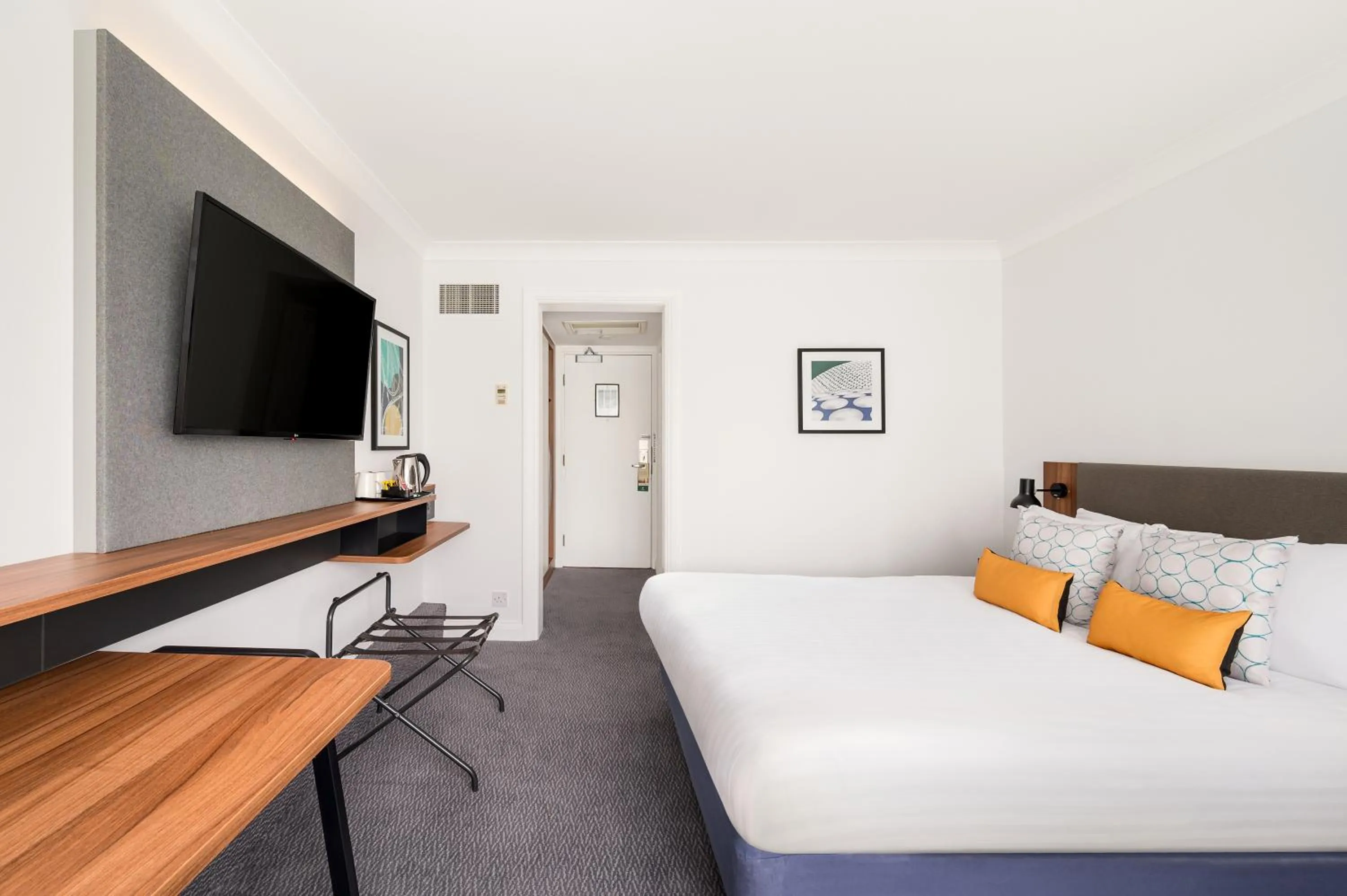 Bed in Holiday Inn Birmingham M6, Jct7 by IHG