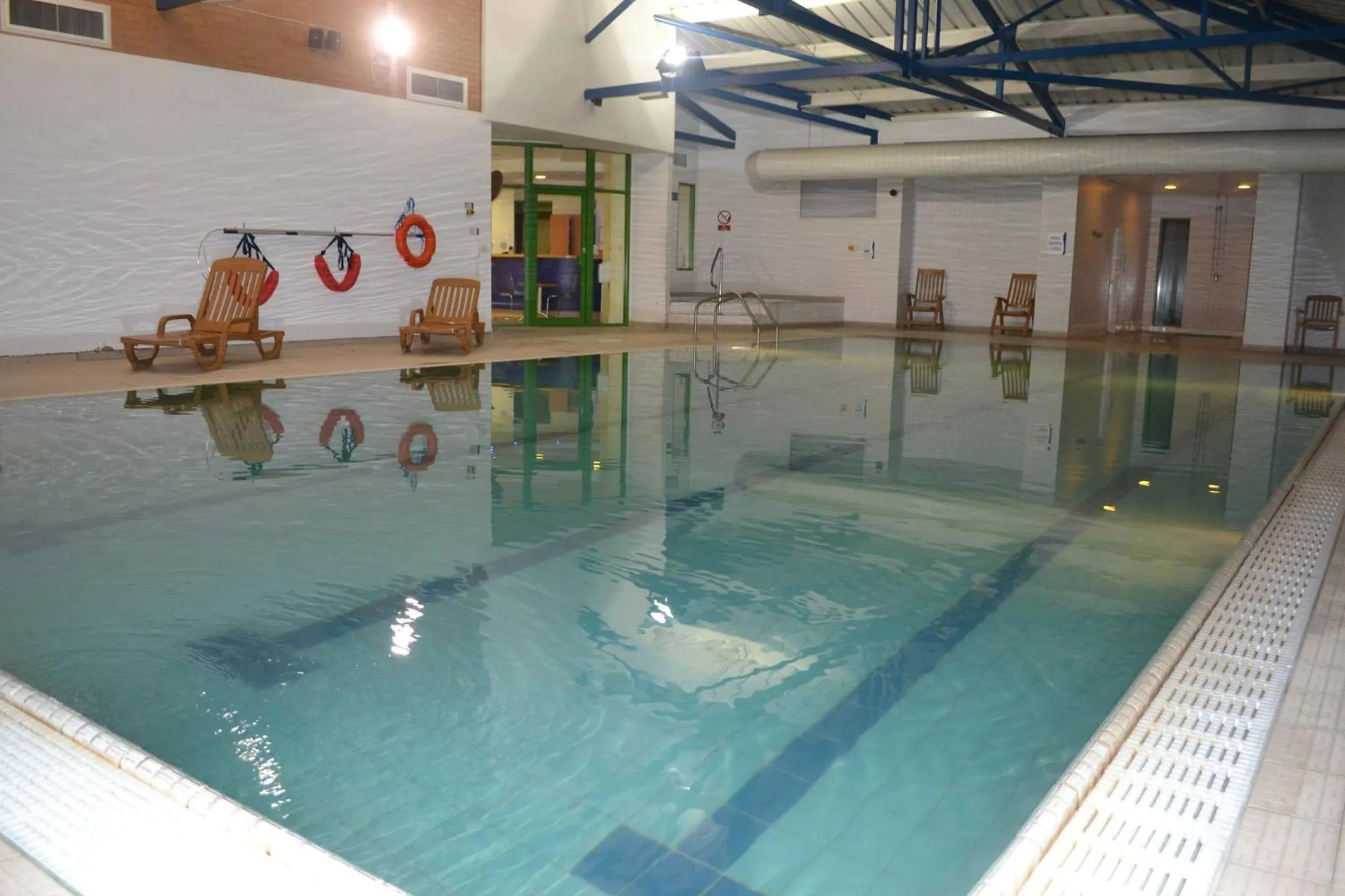 Swimming pool in Holiday Inn Birmingham M6, Jct7 by IHG