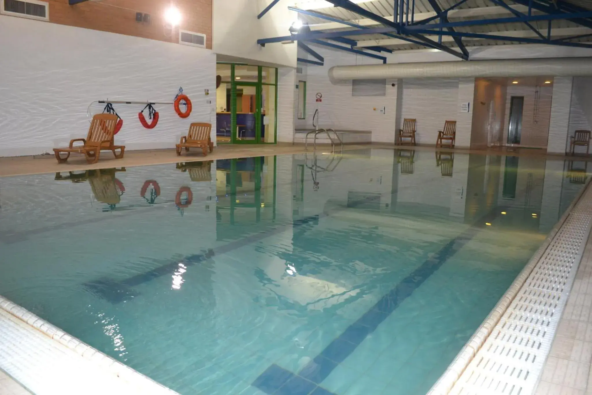 Swimming pool in Holiday Inn Birmingham M6, Jct7 by IHG Swimming pool in Holiday Inn Birmingham M6, Jct7 by IHG