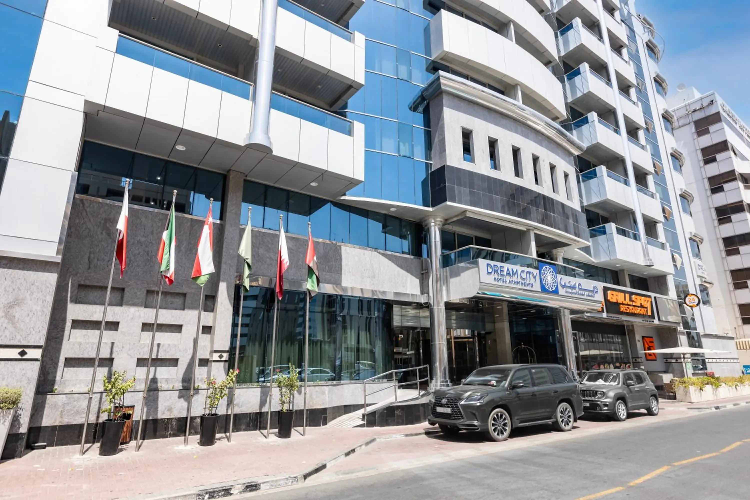 Property building in Dream City Hotel Apartments LLC Property building in Dream City Hotel Apartments LLC