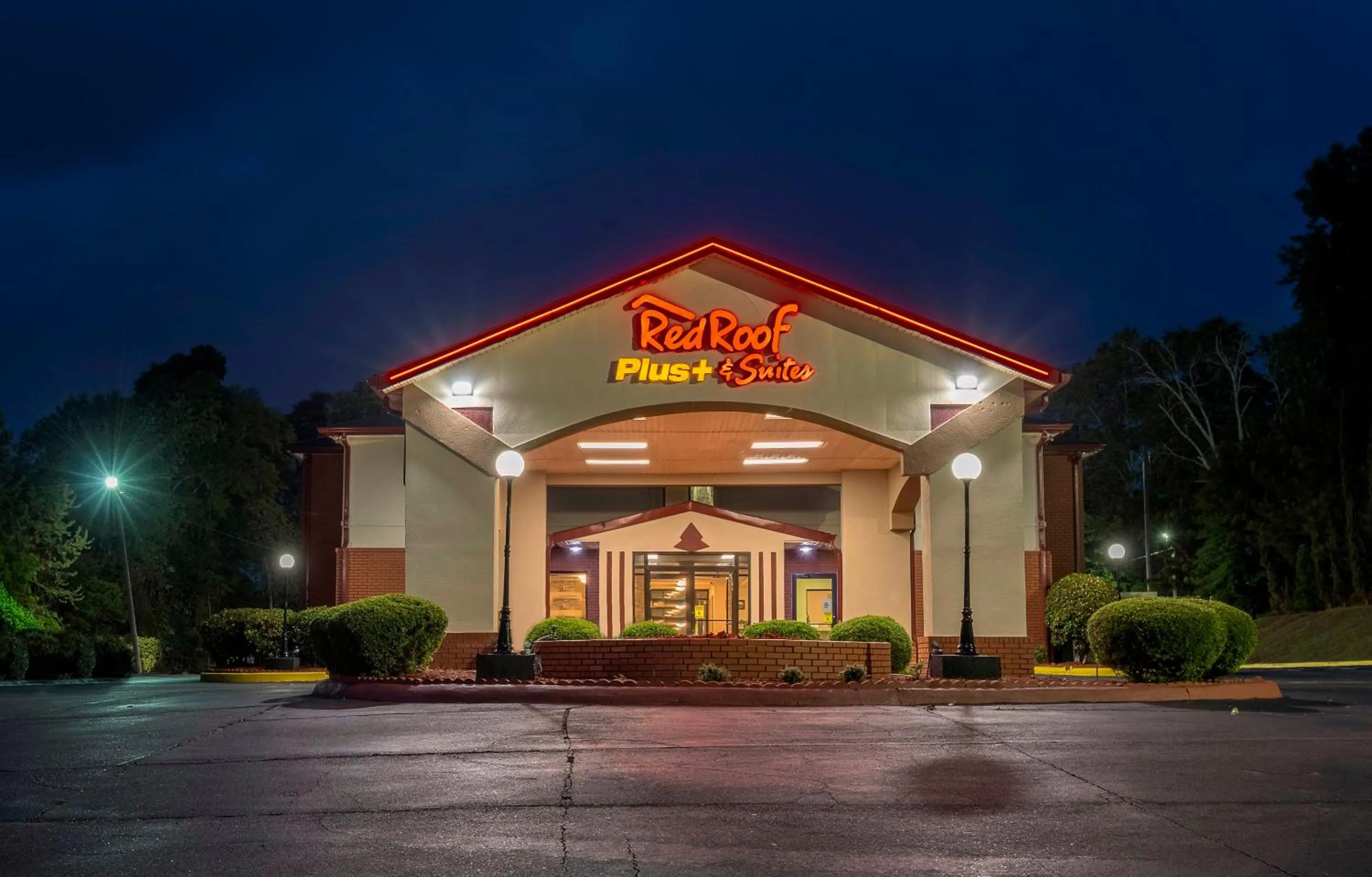 Property building in Red Roof Inn PLUS+ & Suites Opelika