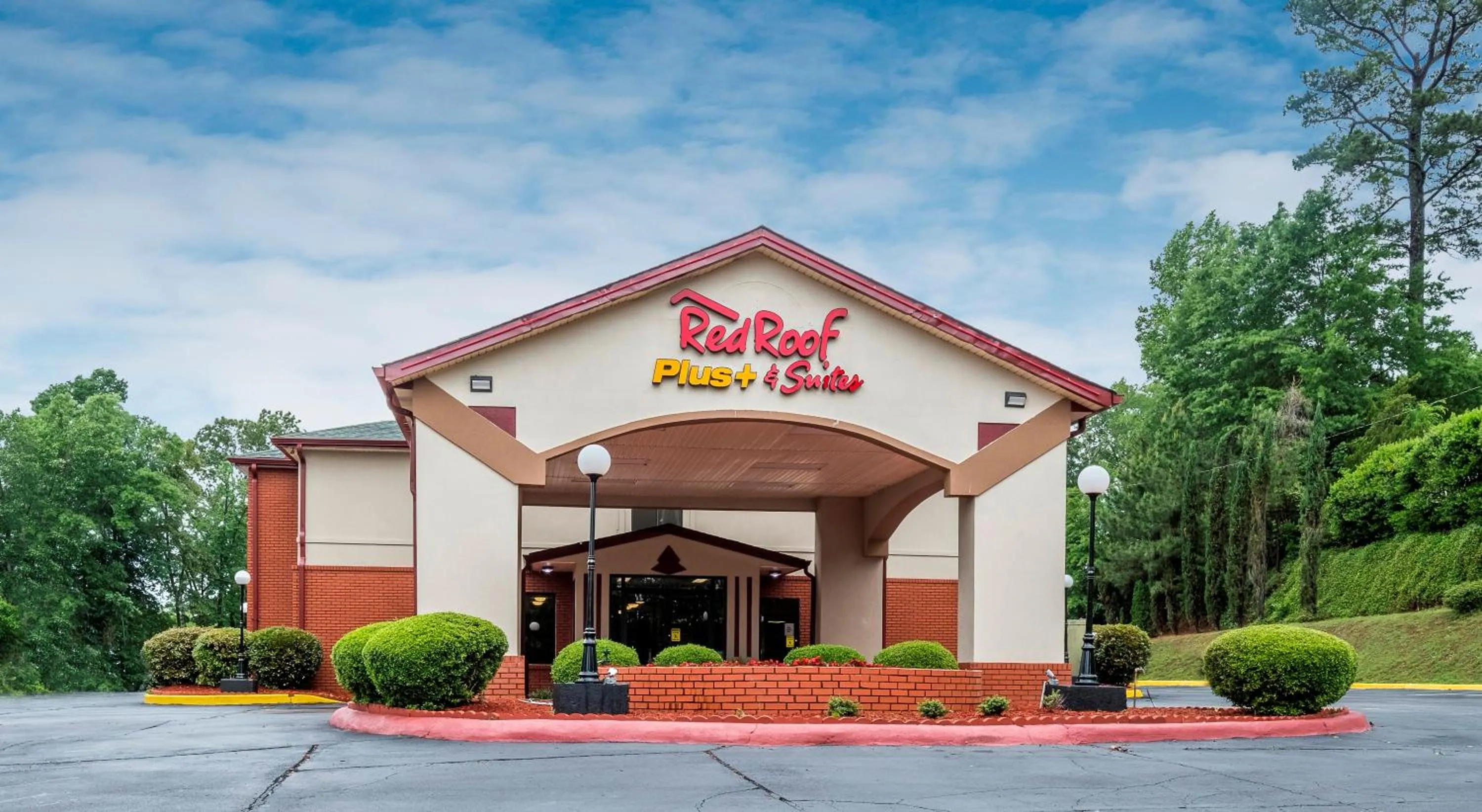 Property building in Red Roof Inn PLUS+ & Suites Opelika