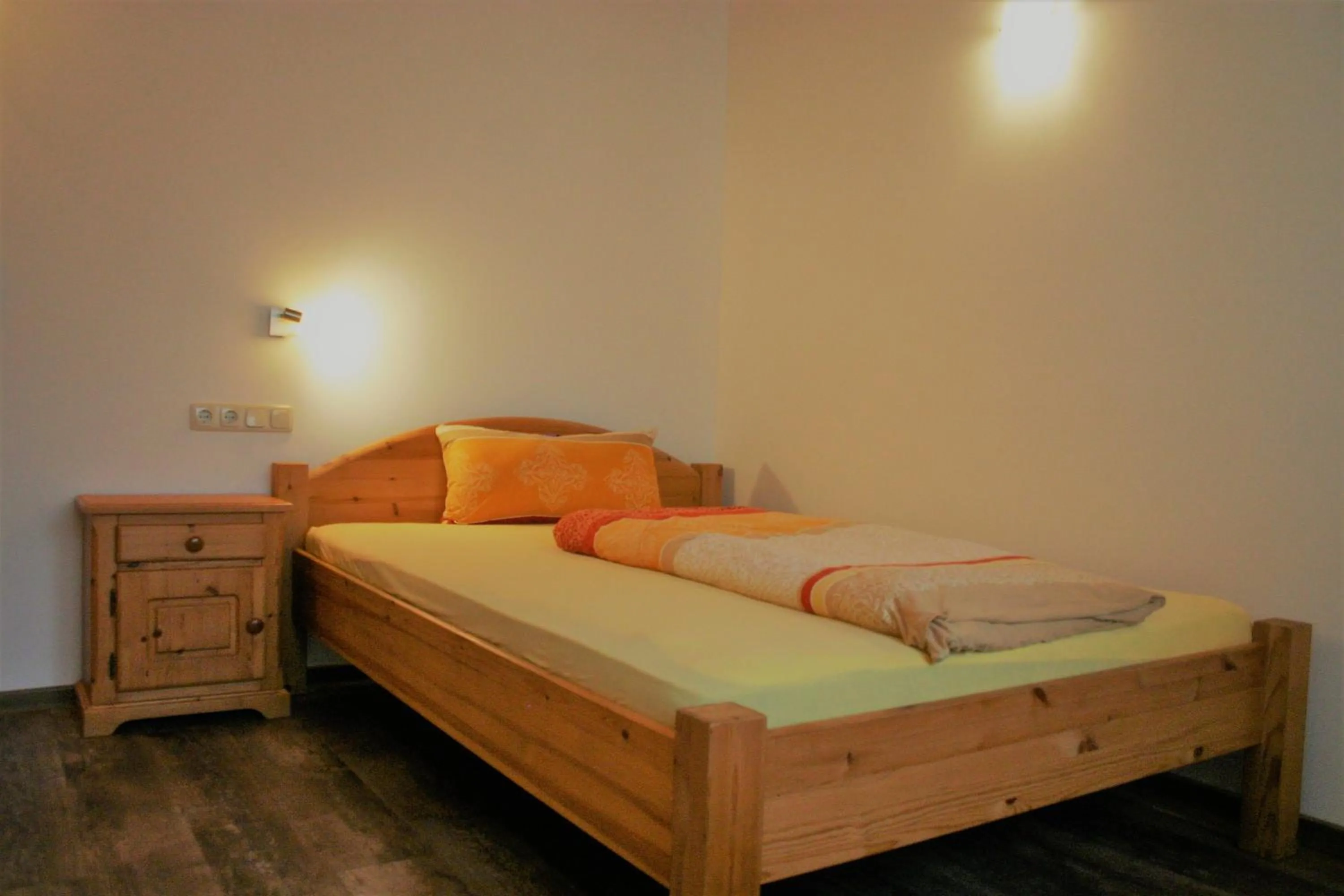 Bed in Pension Weinig
