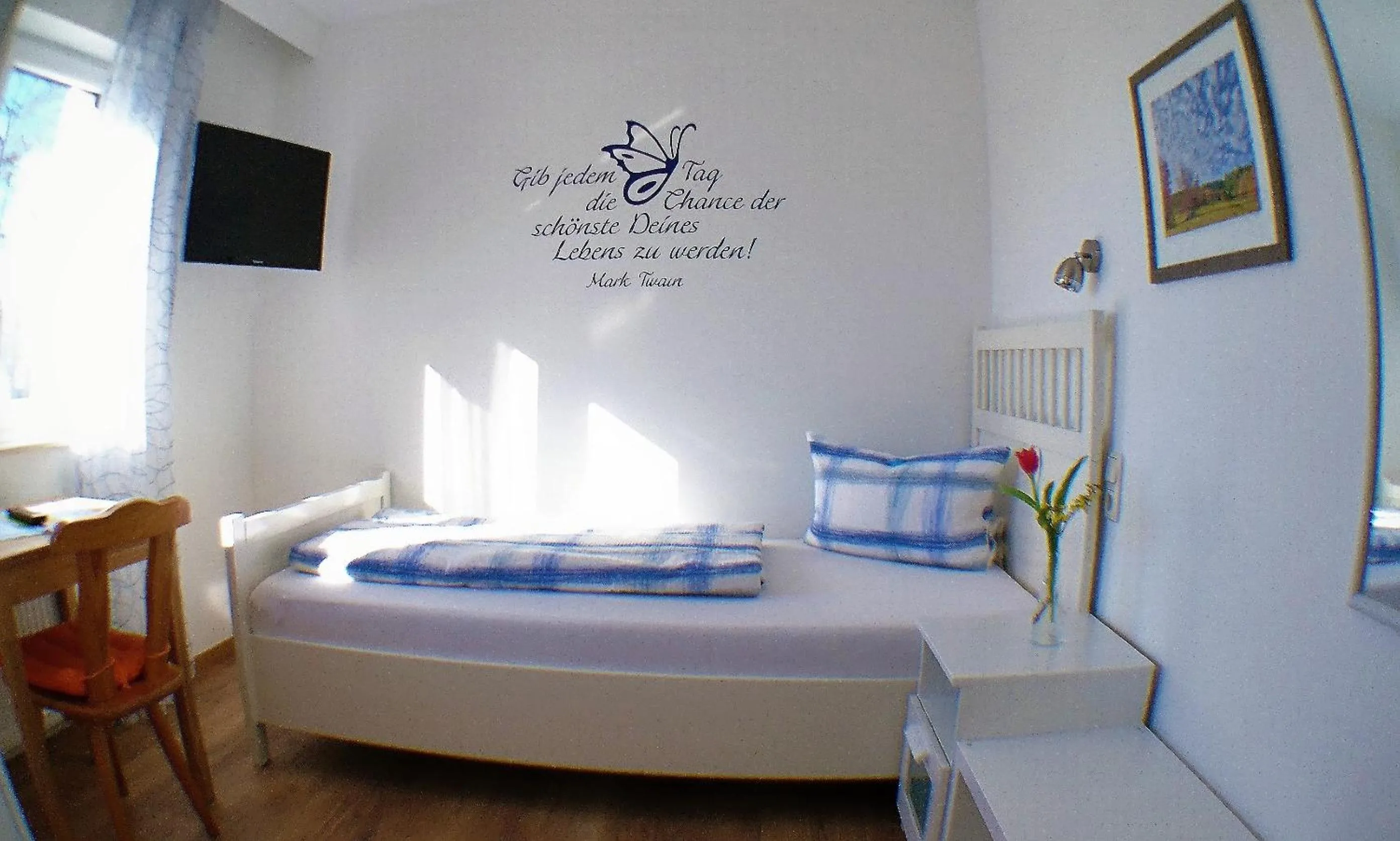 Bed in Pension Weinig