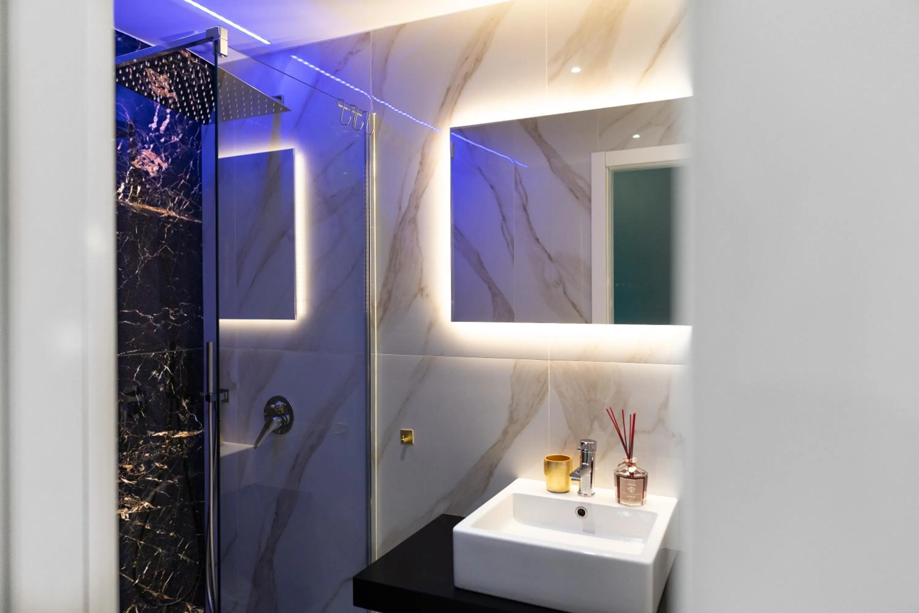 La Lepre felice-bovio