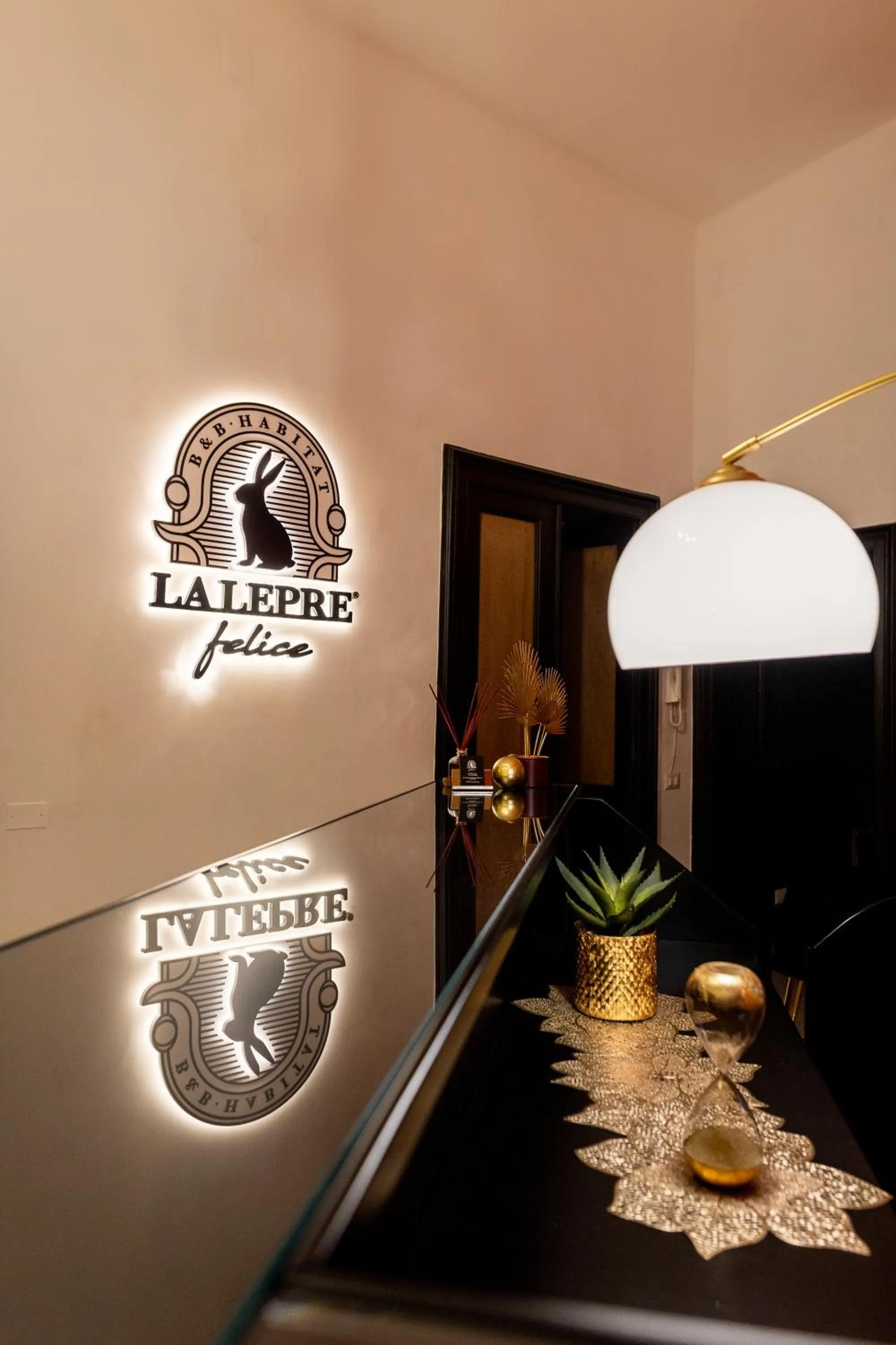 La Lepre felice-bovio