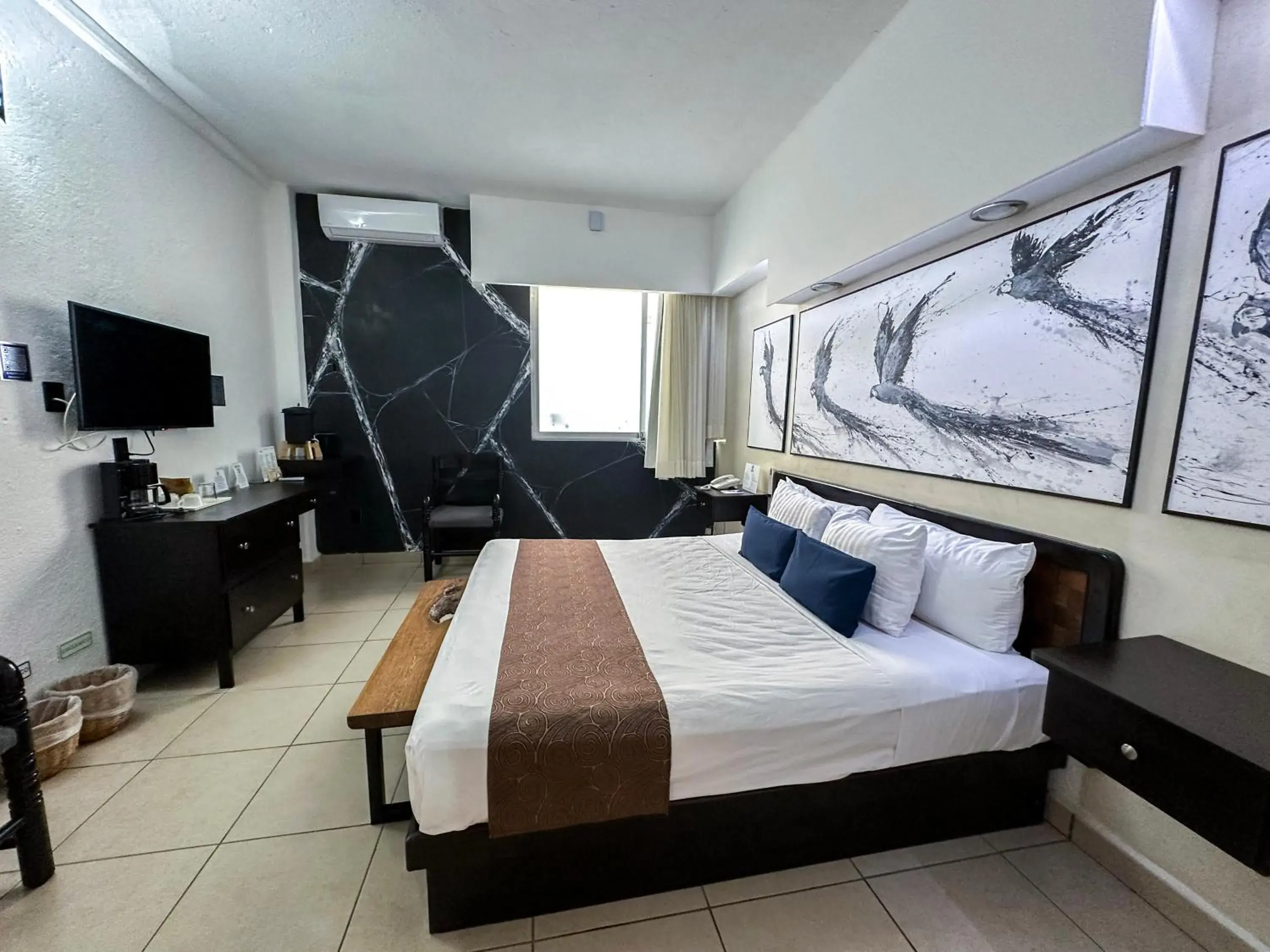 Photo of the whole room, Bed in Best Western Posada Chahue Photo of the whole room, Bed in Best Western Posada Chahue