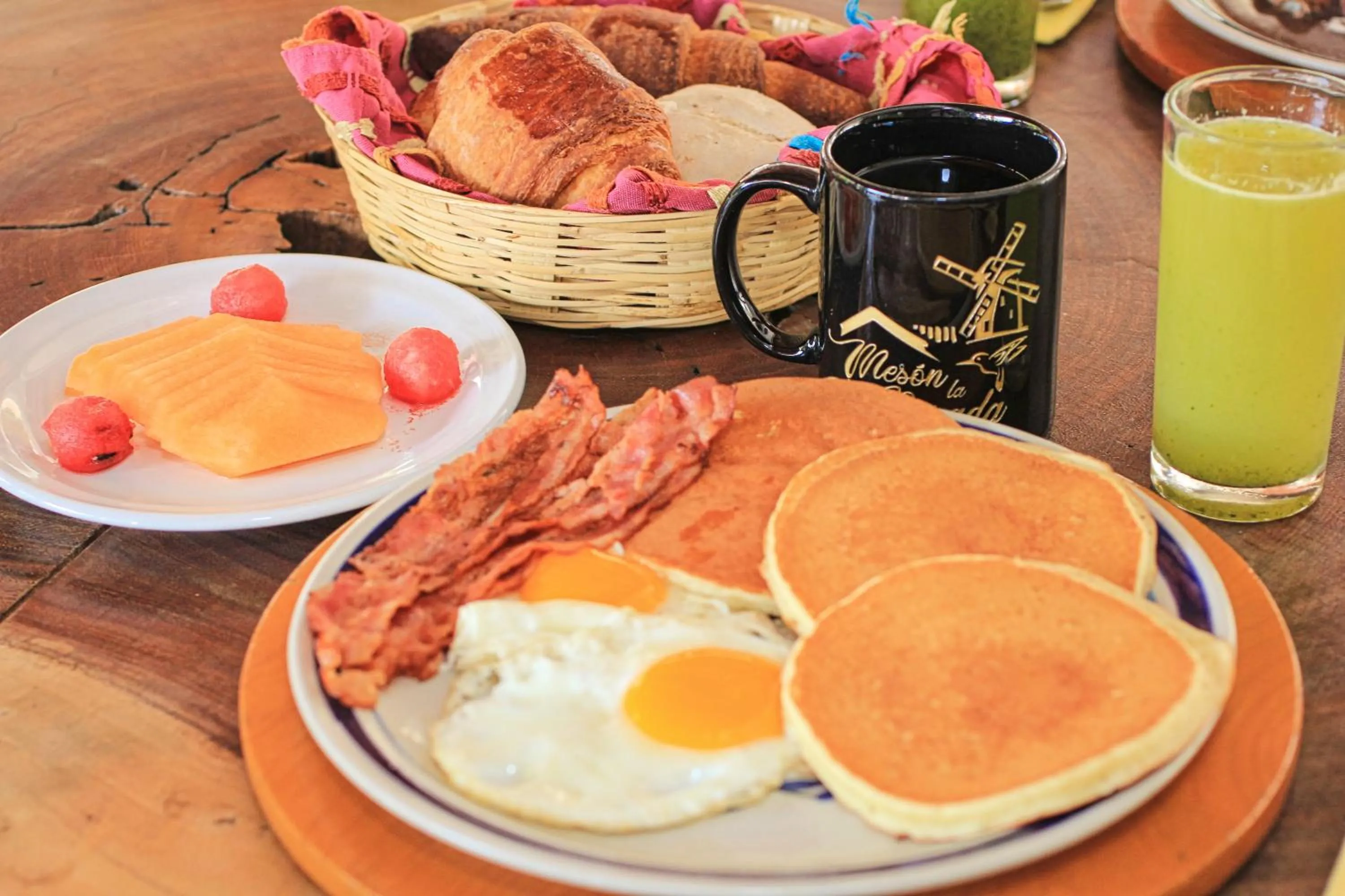 Continental breakfast in Best Western Posada Chahue