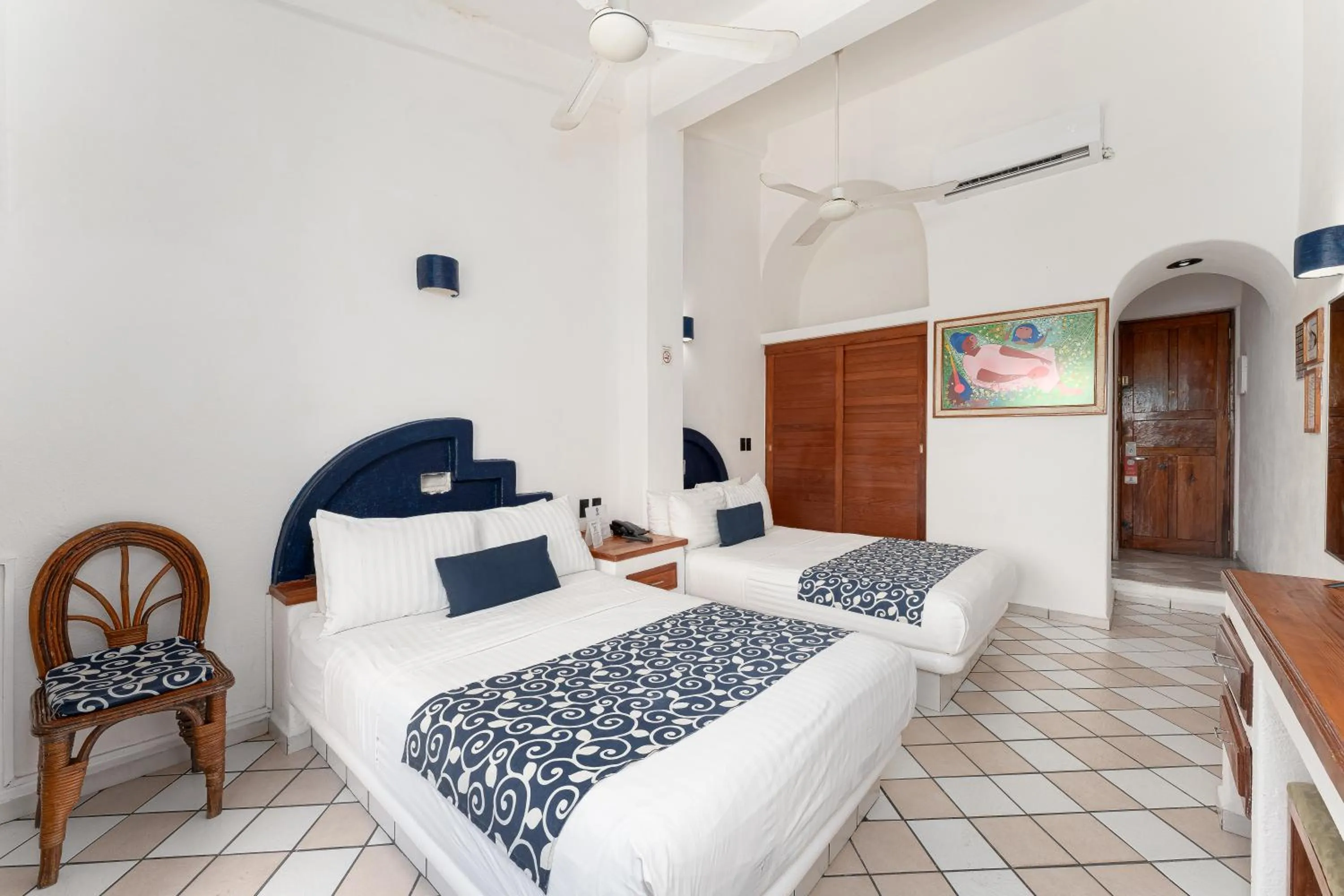 Bed in Best Western Posada Chahue