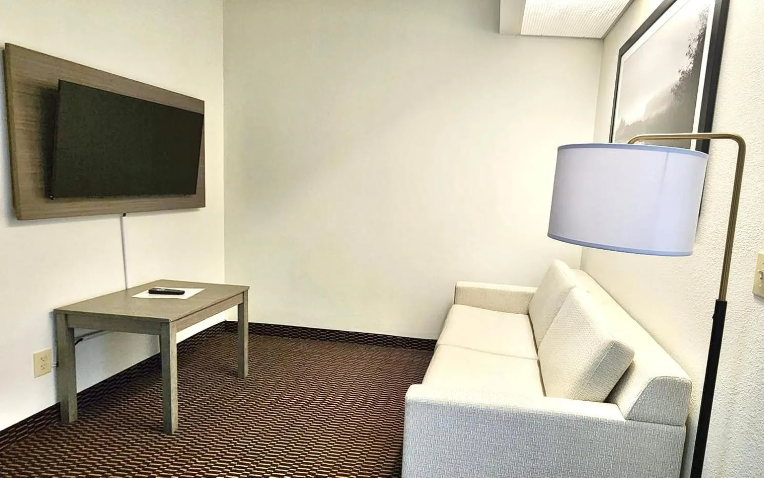 TV and multimedia in Ramada by Wyndham Columbia