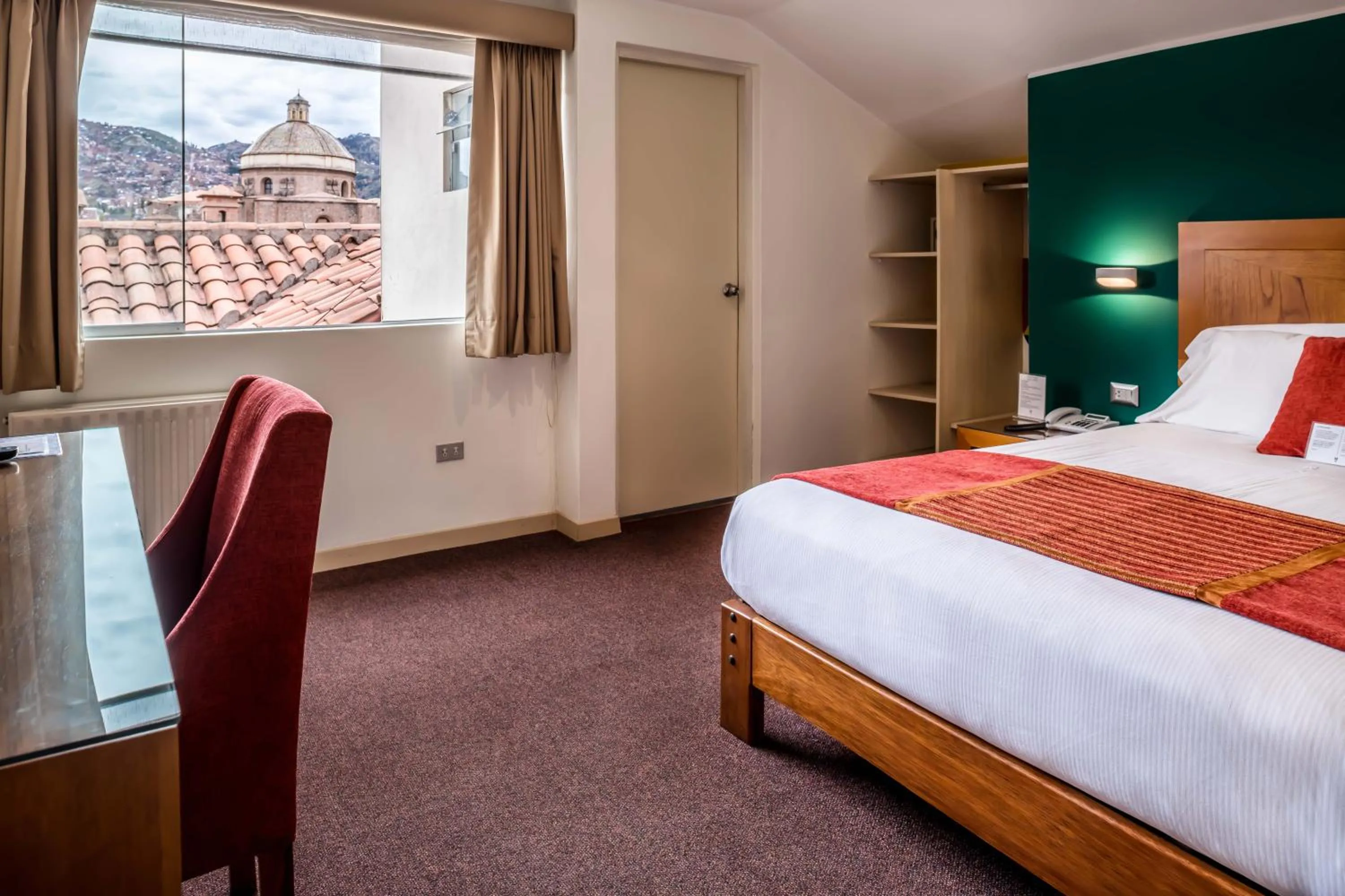 Photo of the whole room, Bed in Maytaq Wasin Boutique Hotel