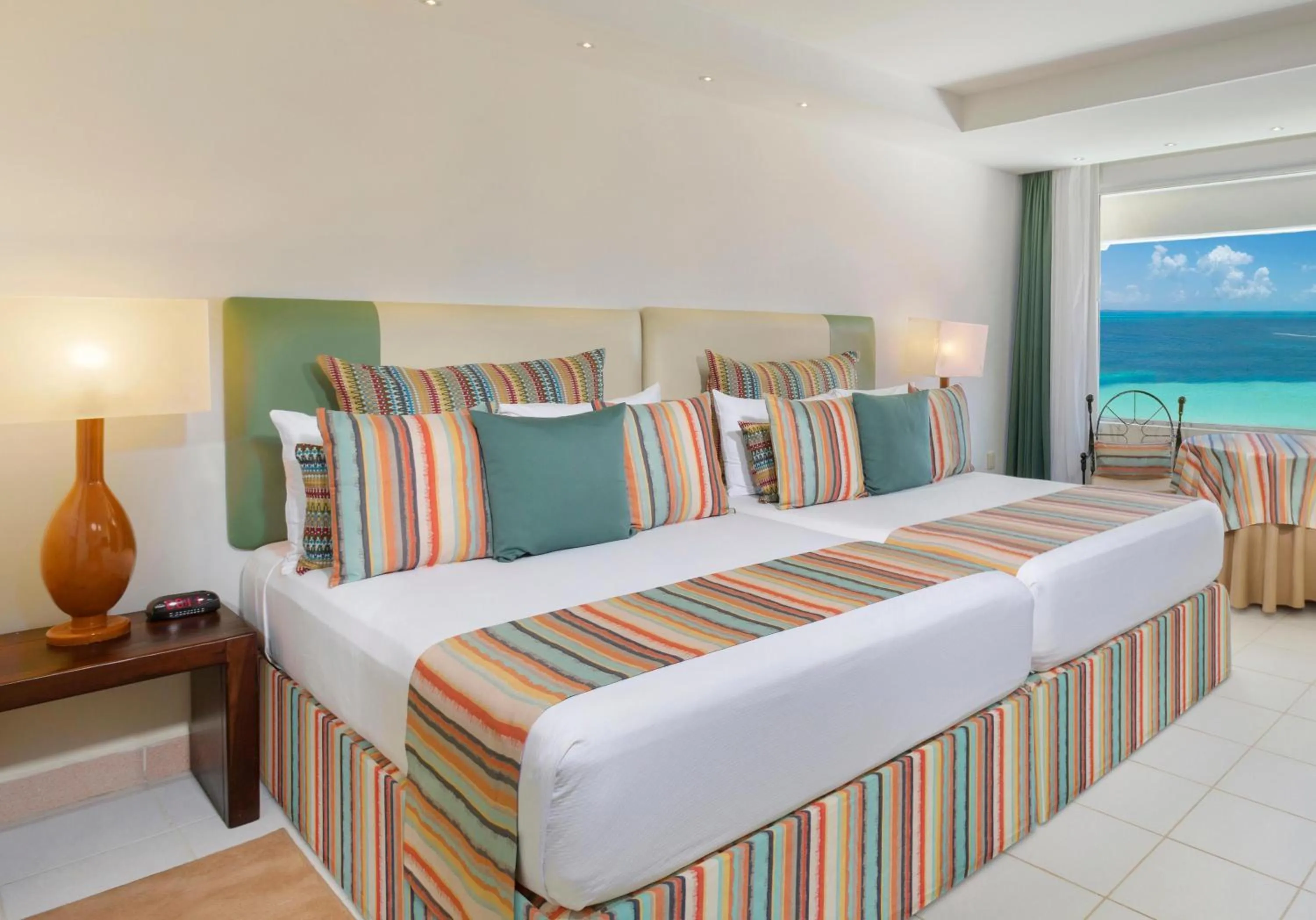 Photo of the whole room, Bed in Grand Oasis Palm - All inclusive