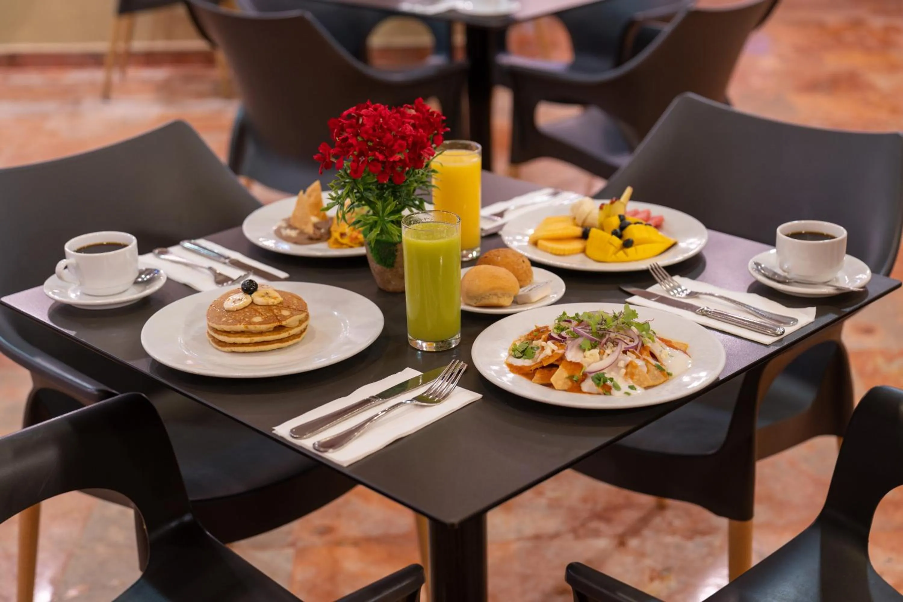 Breakfast in Grand Oasis Palm - All inclusive
