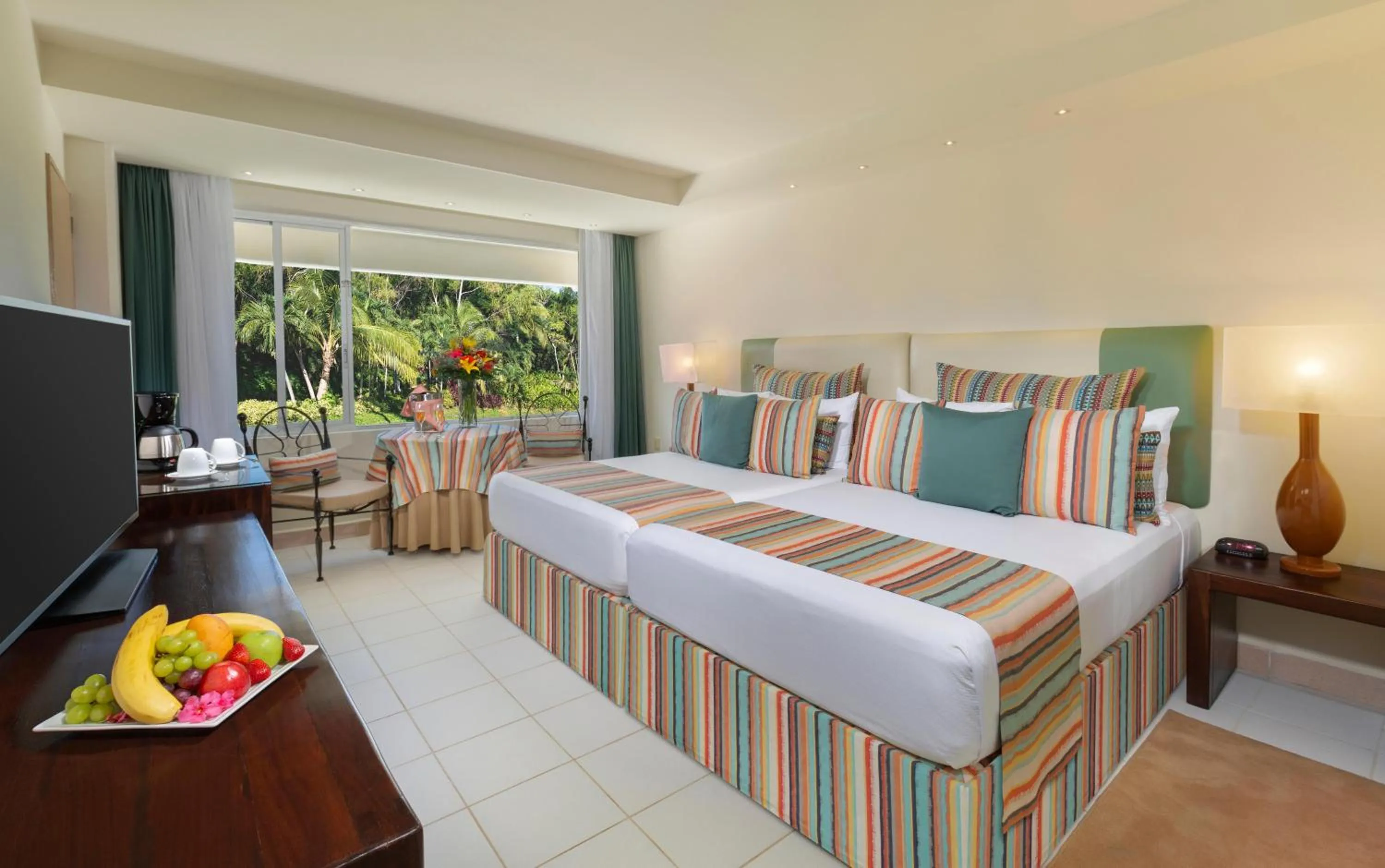 Photo of the whole room, Bed in Grand Oasis Palm - All inclusive