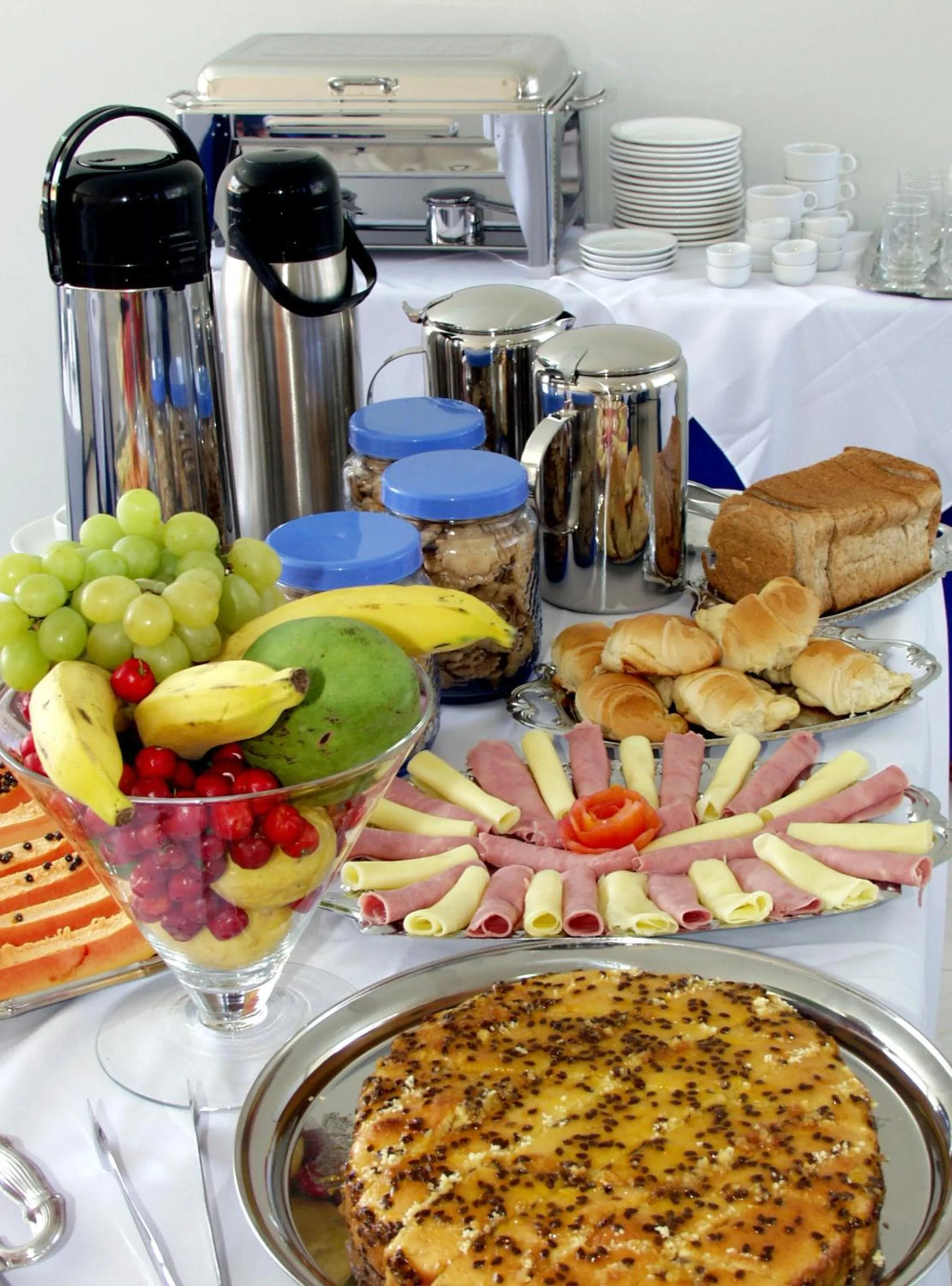 Buffet breakfast in Hotel Poyares
