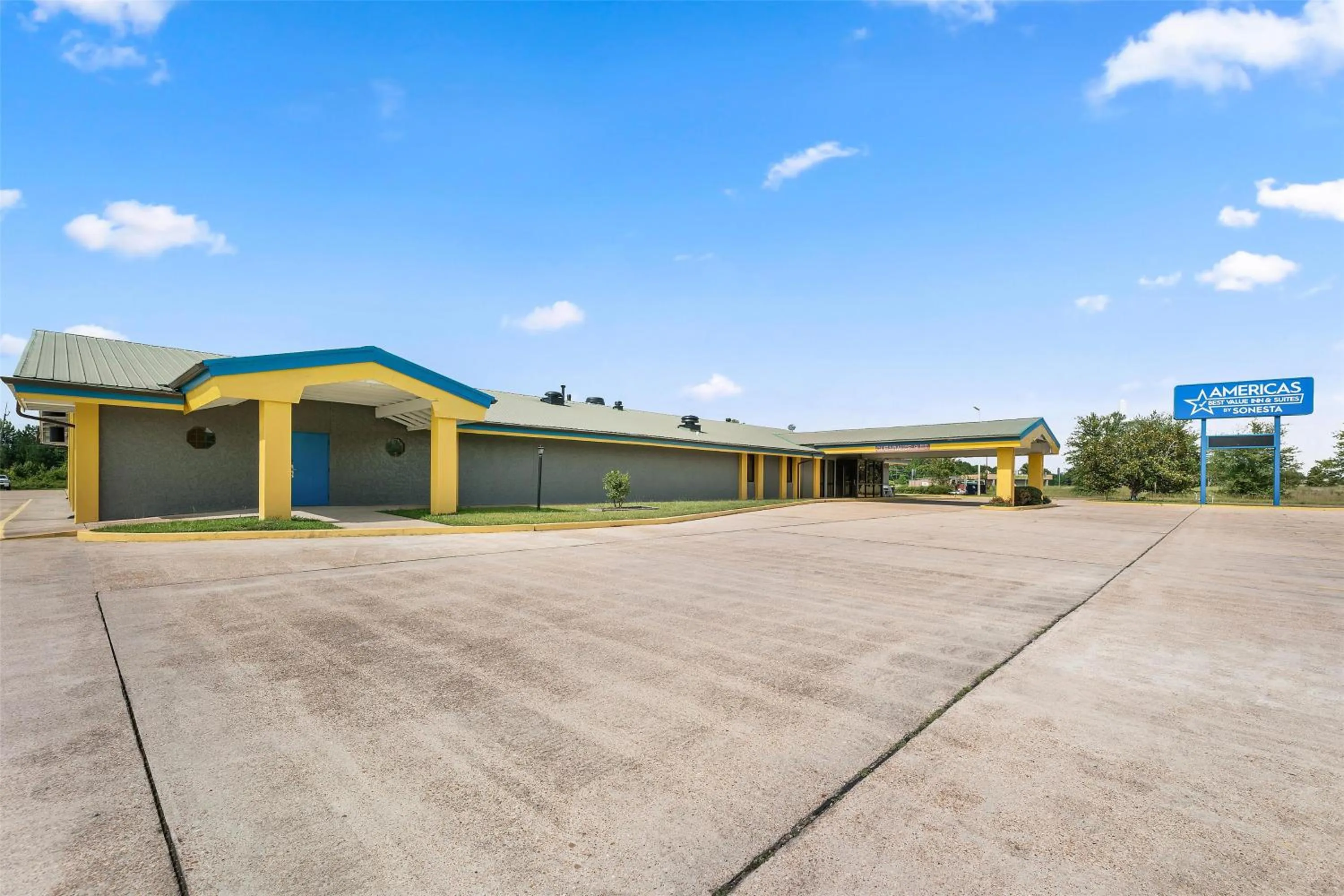 Property building in America's Best Value Inn and Suites