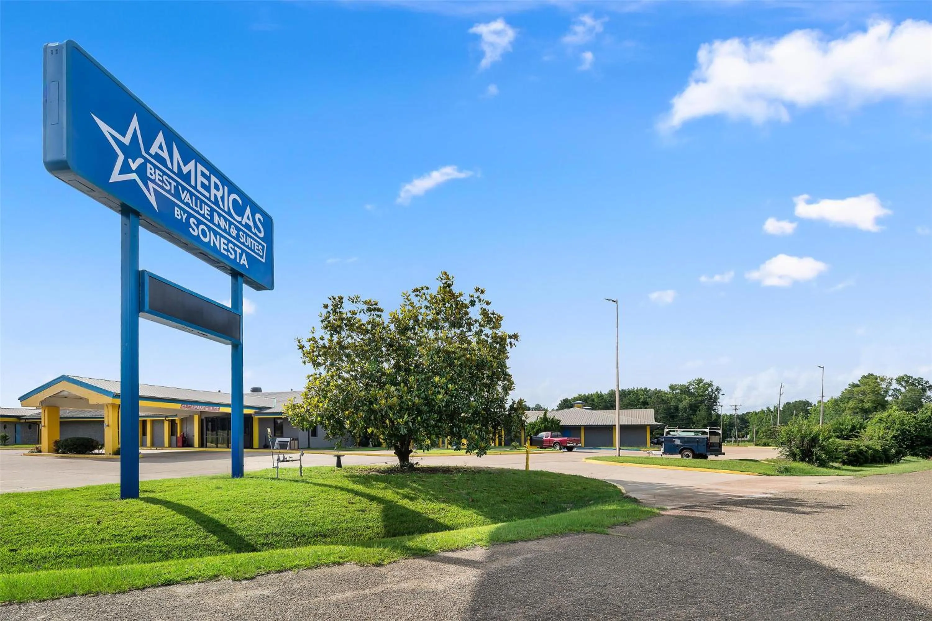 Property building in America's Best Value Inn and Suites