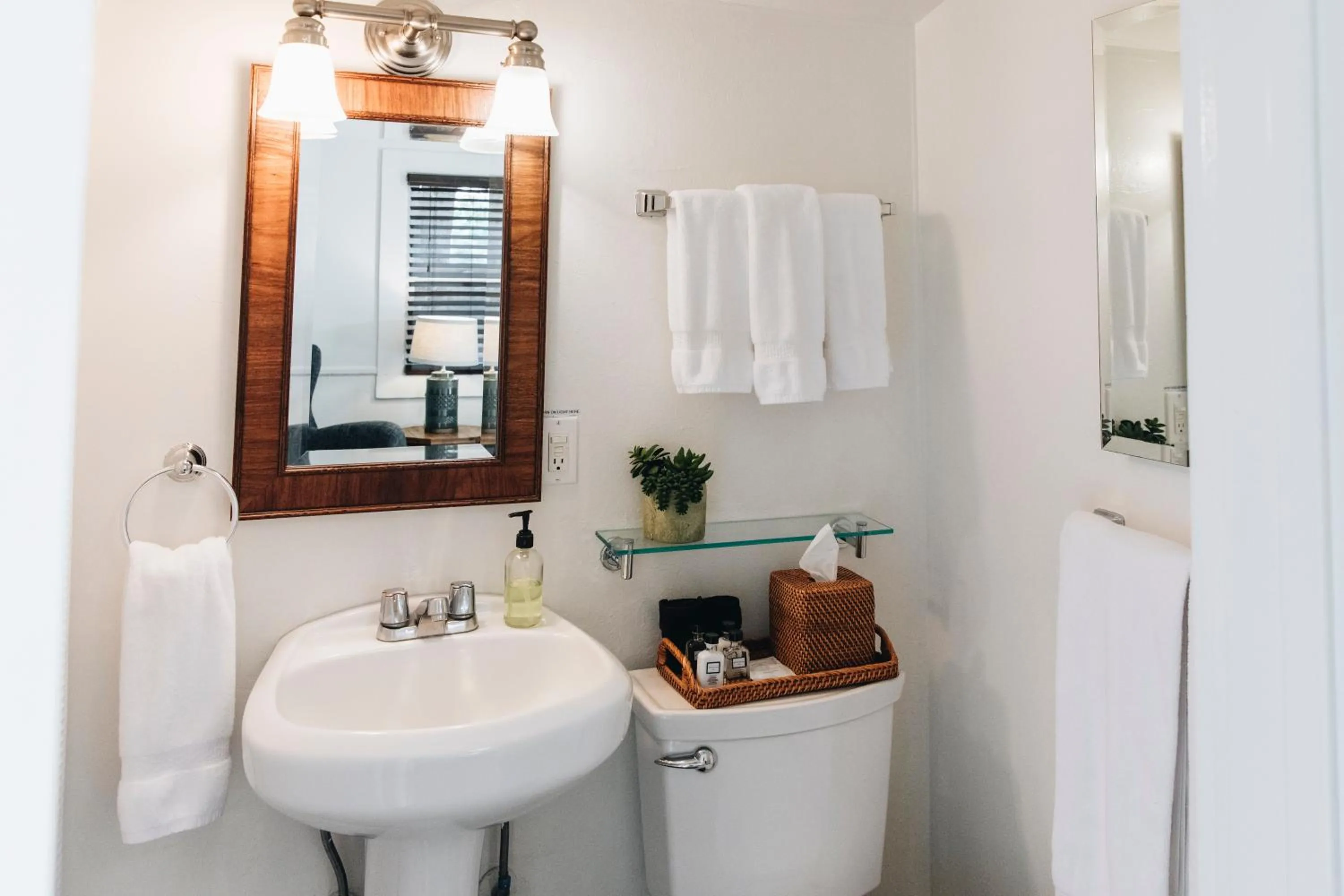 Sonoma's Best Guest Cottages