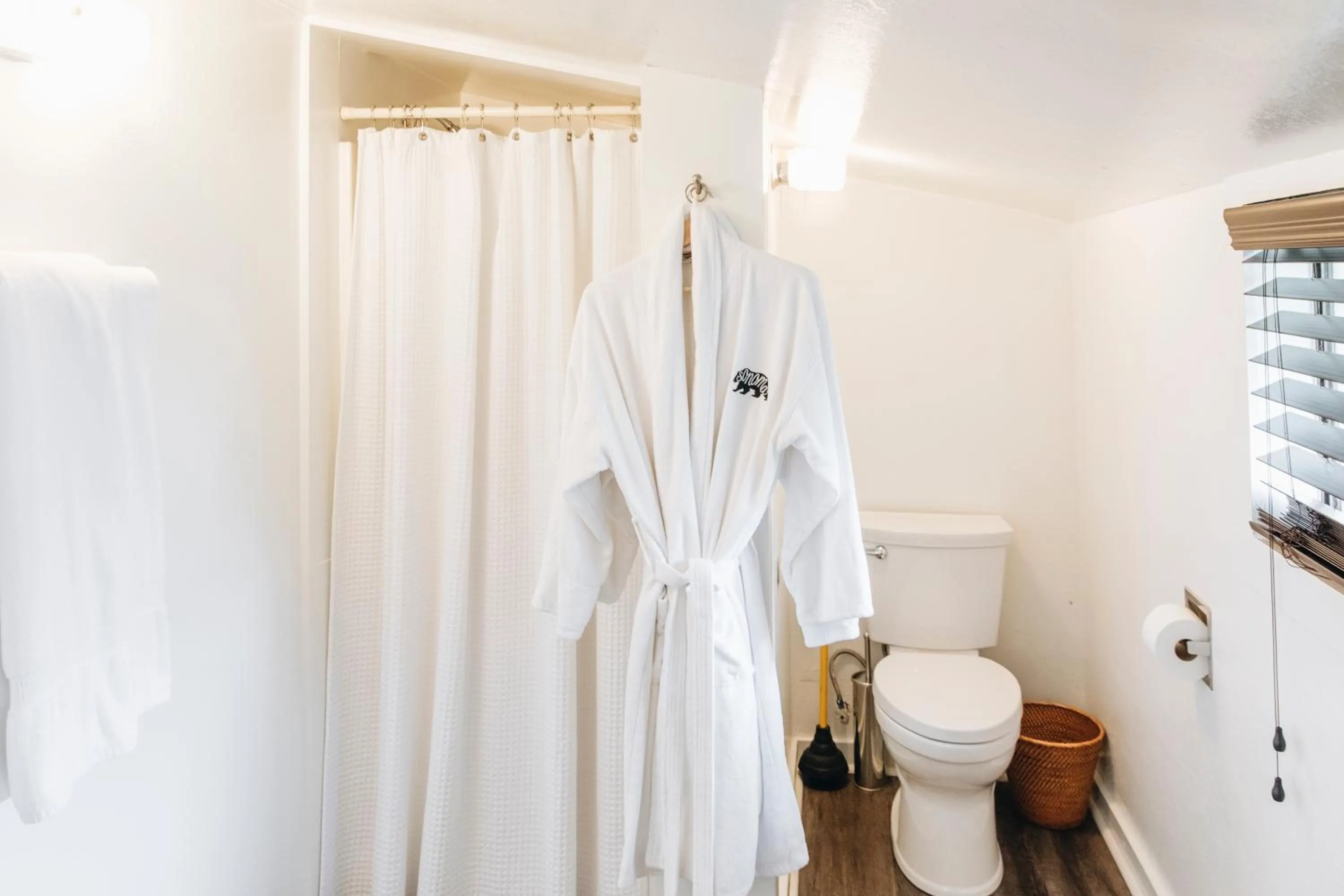 Bathroom in Sonoma's Best Guest Cottages