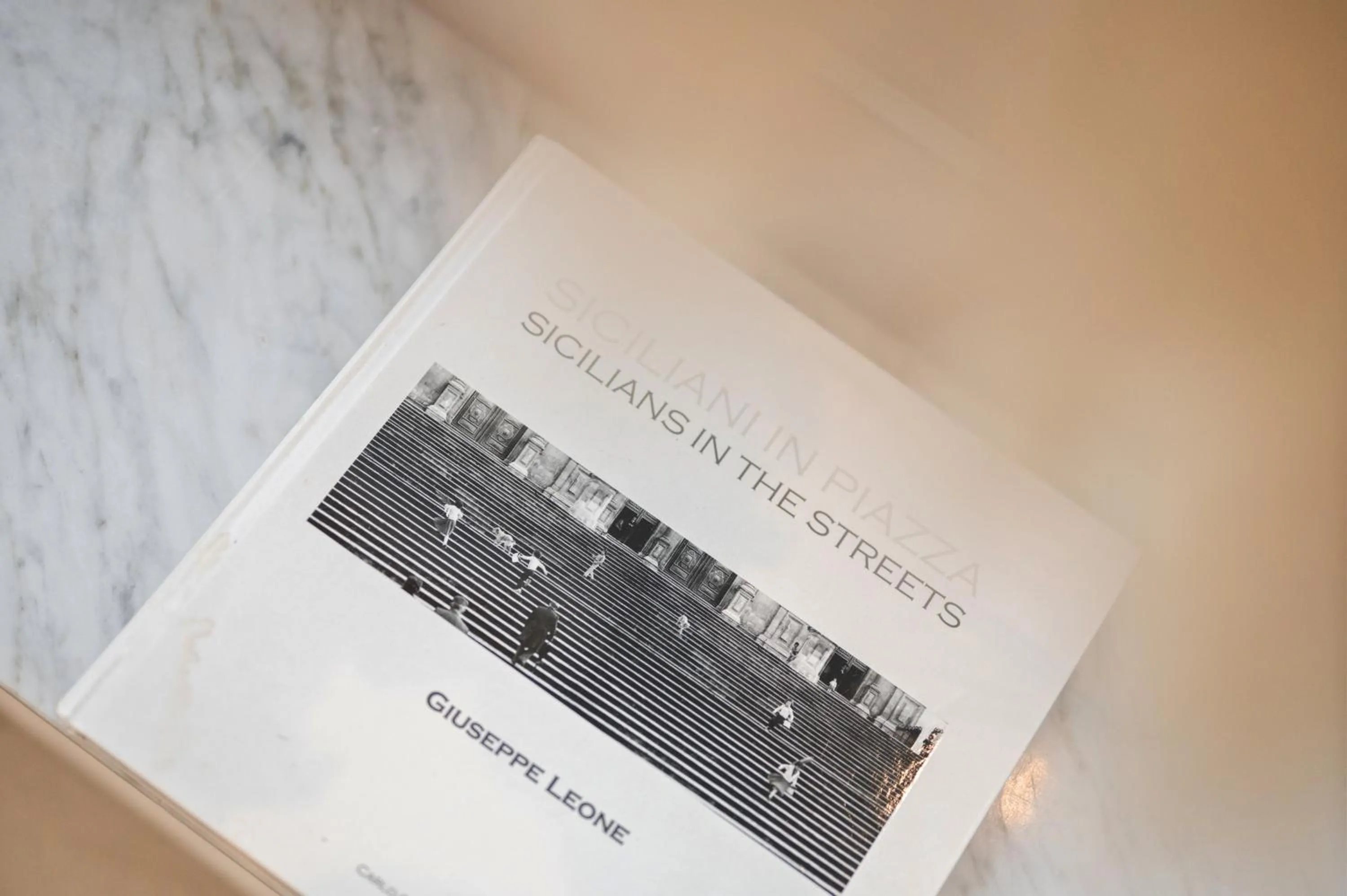 Text overlay in Villa Landolina