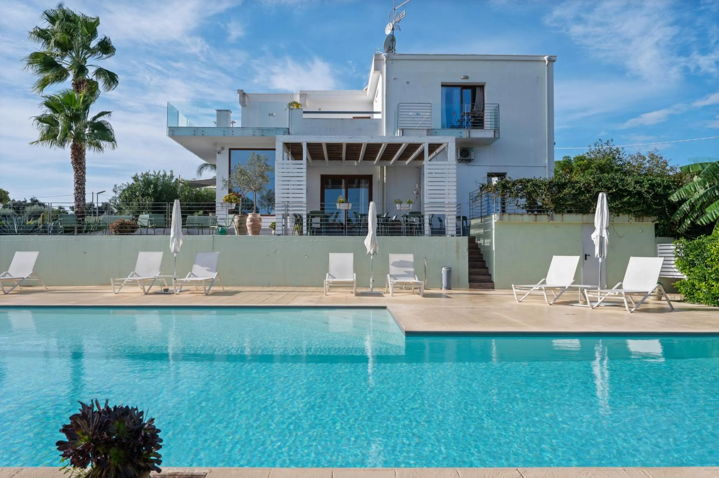 Property building in Villa Landolina