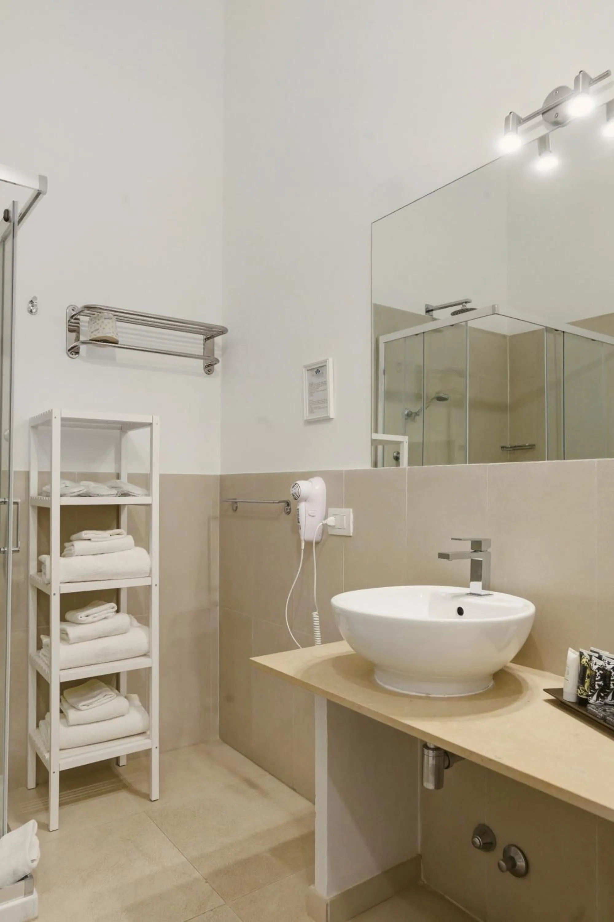 Bathroom in Villa Landolina