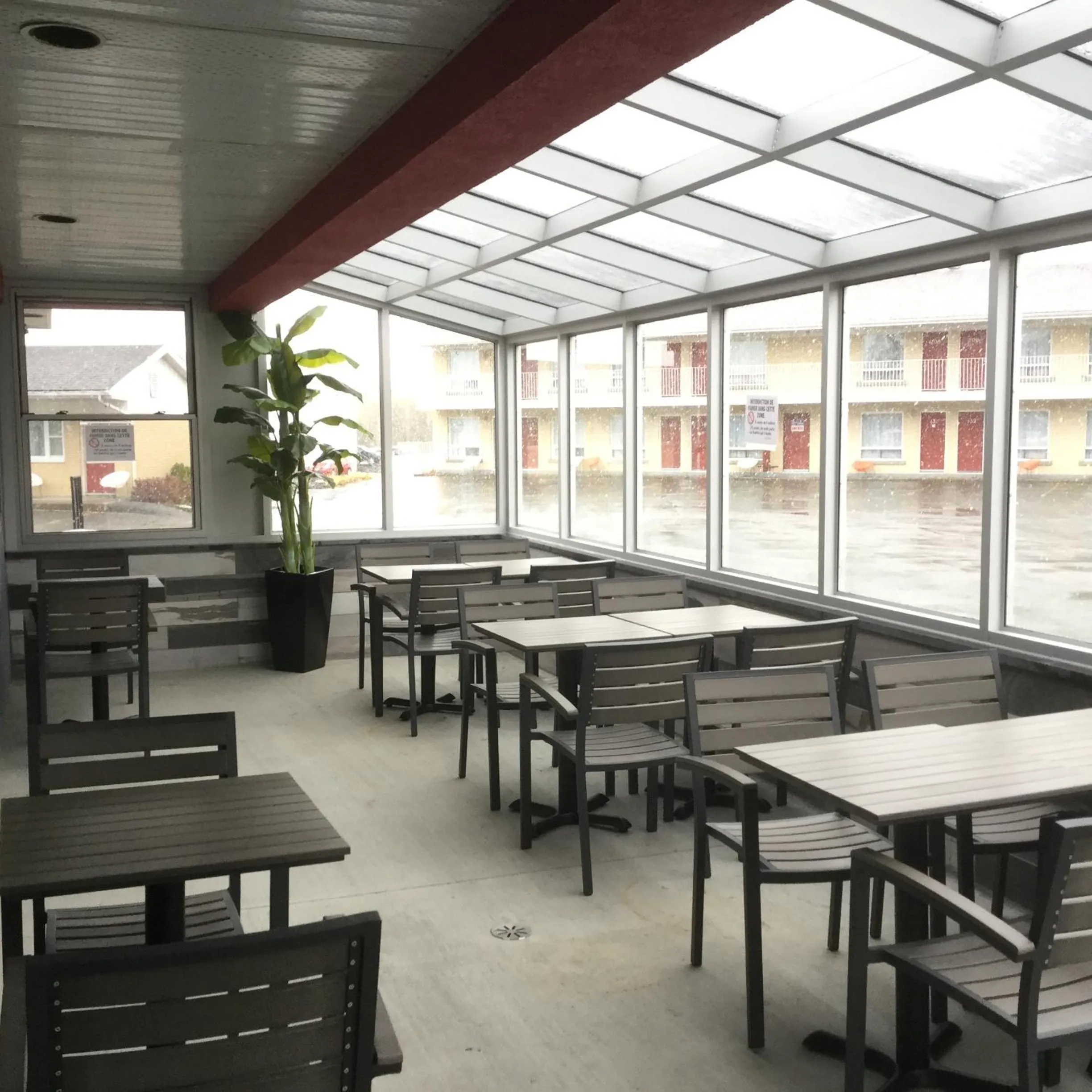 Restaurant/places to eat in Hotel Motel Hospitalité