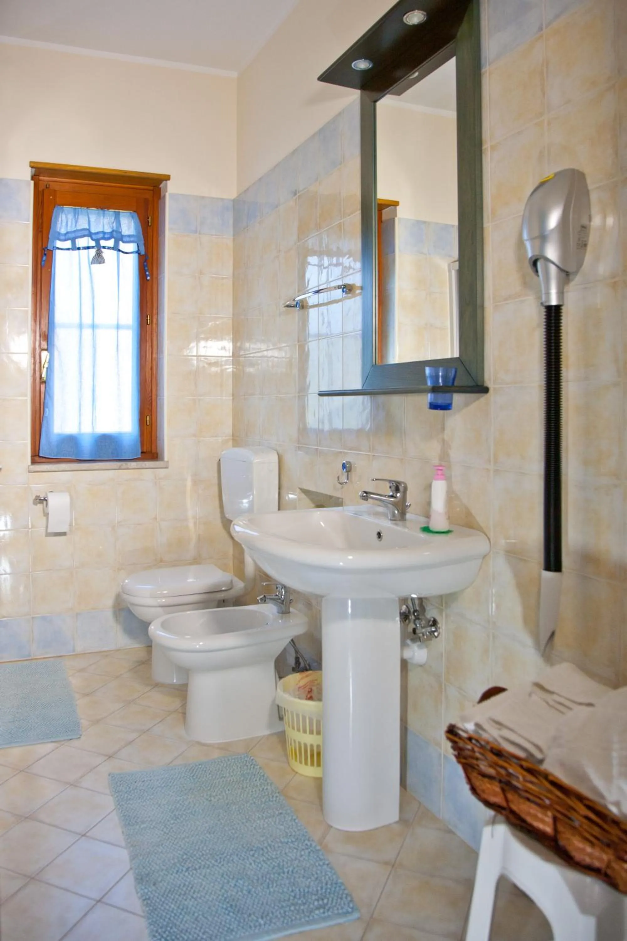 Bathroom in Affittacamere ISIDE