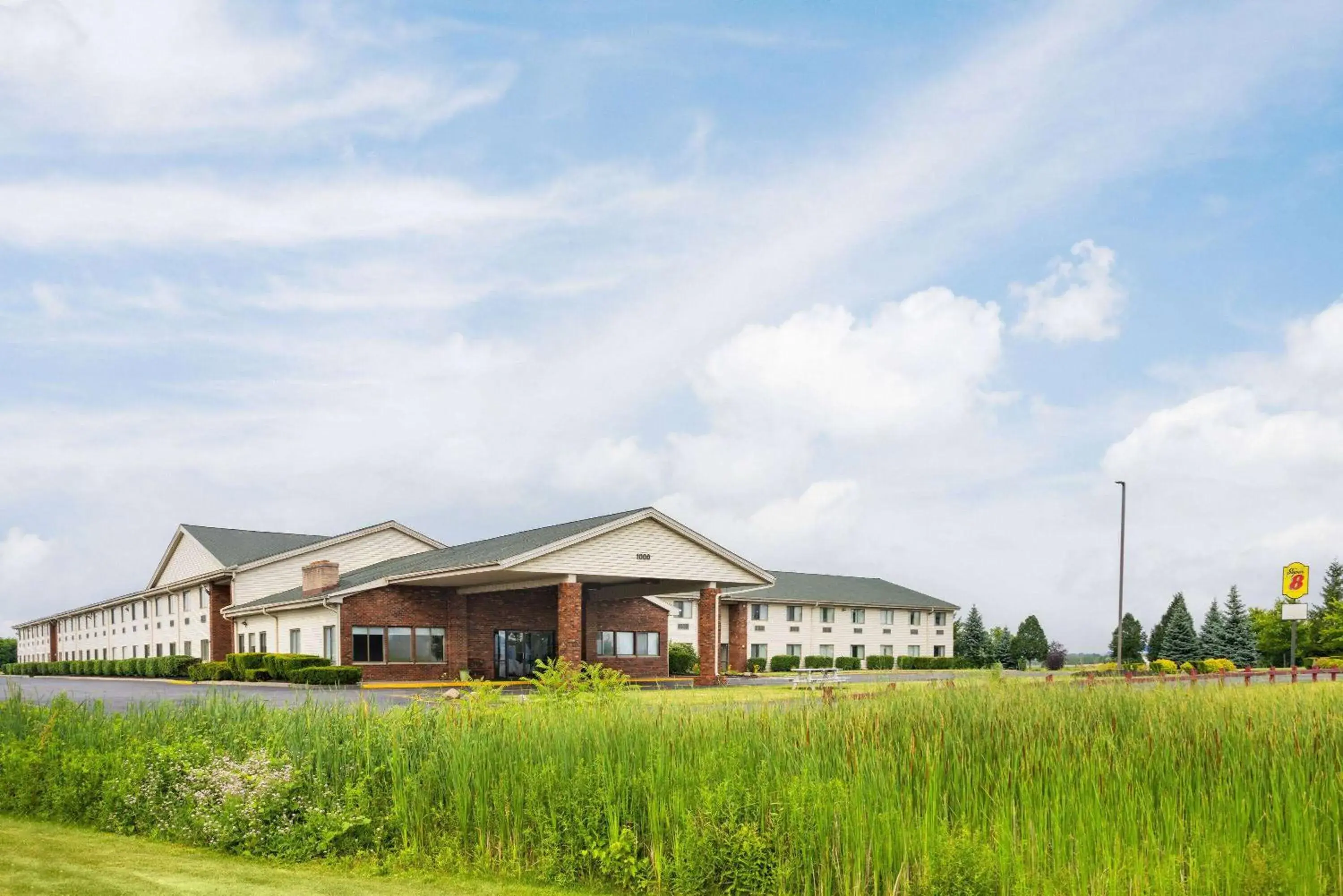 Property building in Super 8 by Wyndham Henrietta/Rochester Area Property building in Super 8 by Wyndham Henrietta/Rochester Area