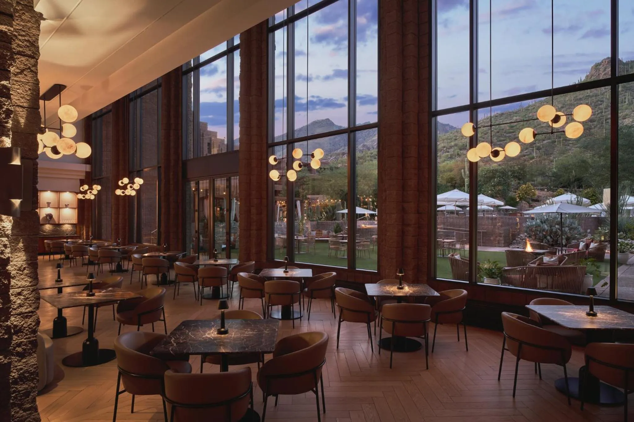 Lounge or bar in Loews Ventana Canyon Resort