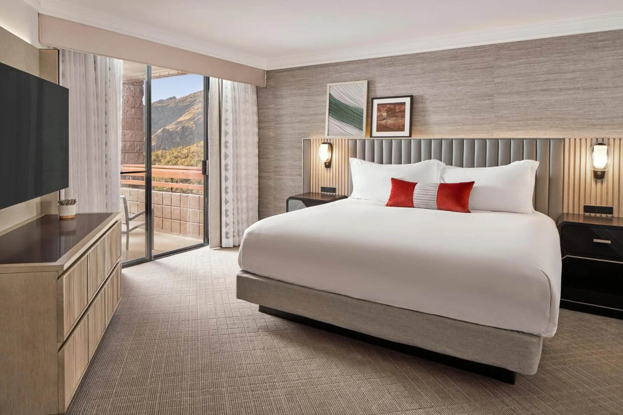 Other, Bed in Loews Ventana Canyon Resort